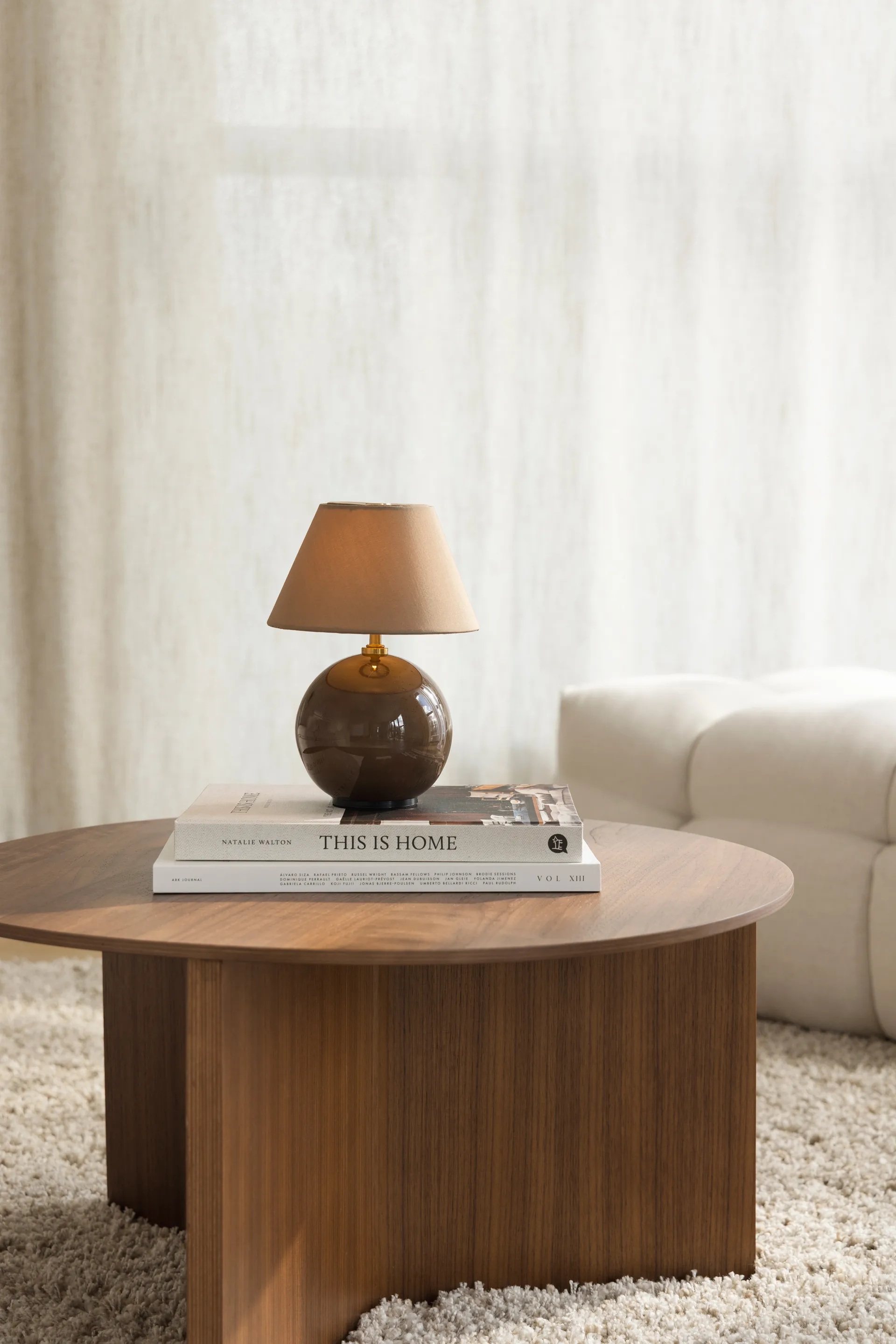 아이리스 16 포터블 테이블 조명, Mocha Globen Lighting | 글로벤라이팅