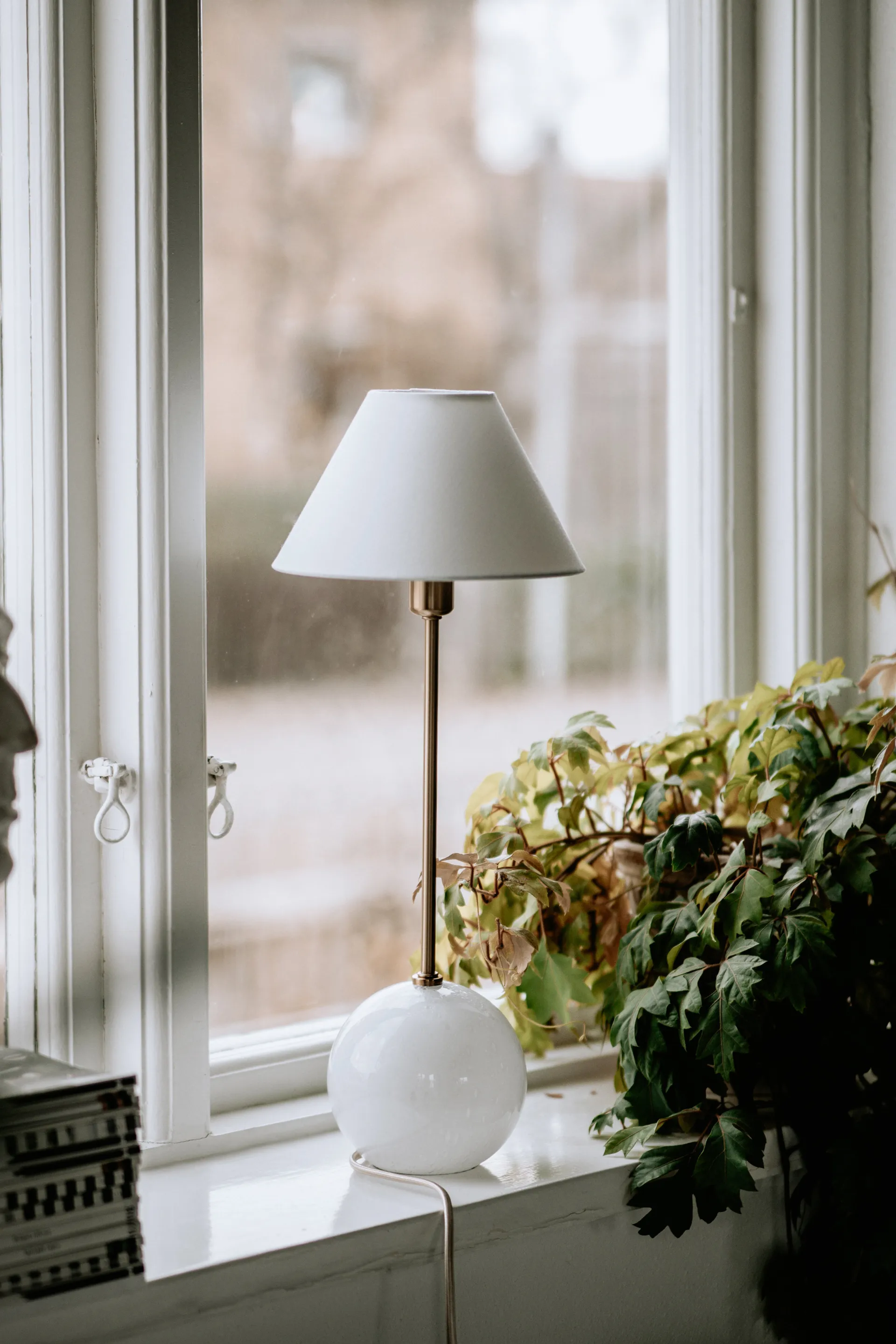 아이리스 20 테이블 조명, White Globen Lighting | 글로벤라이팅