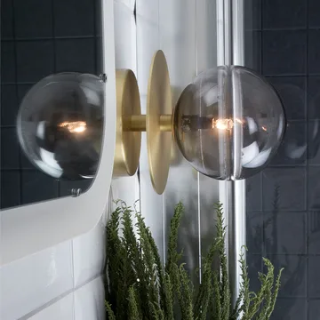 아트 데코 24 IP44 벽 조명 - Smoke/brushed brass - Globen Lighting | 글로벤라이팅