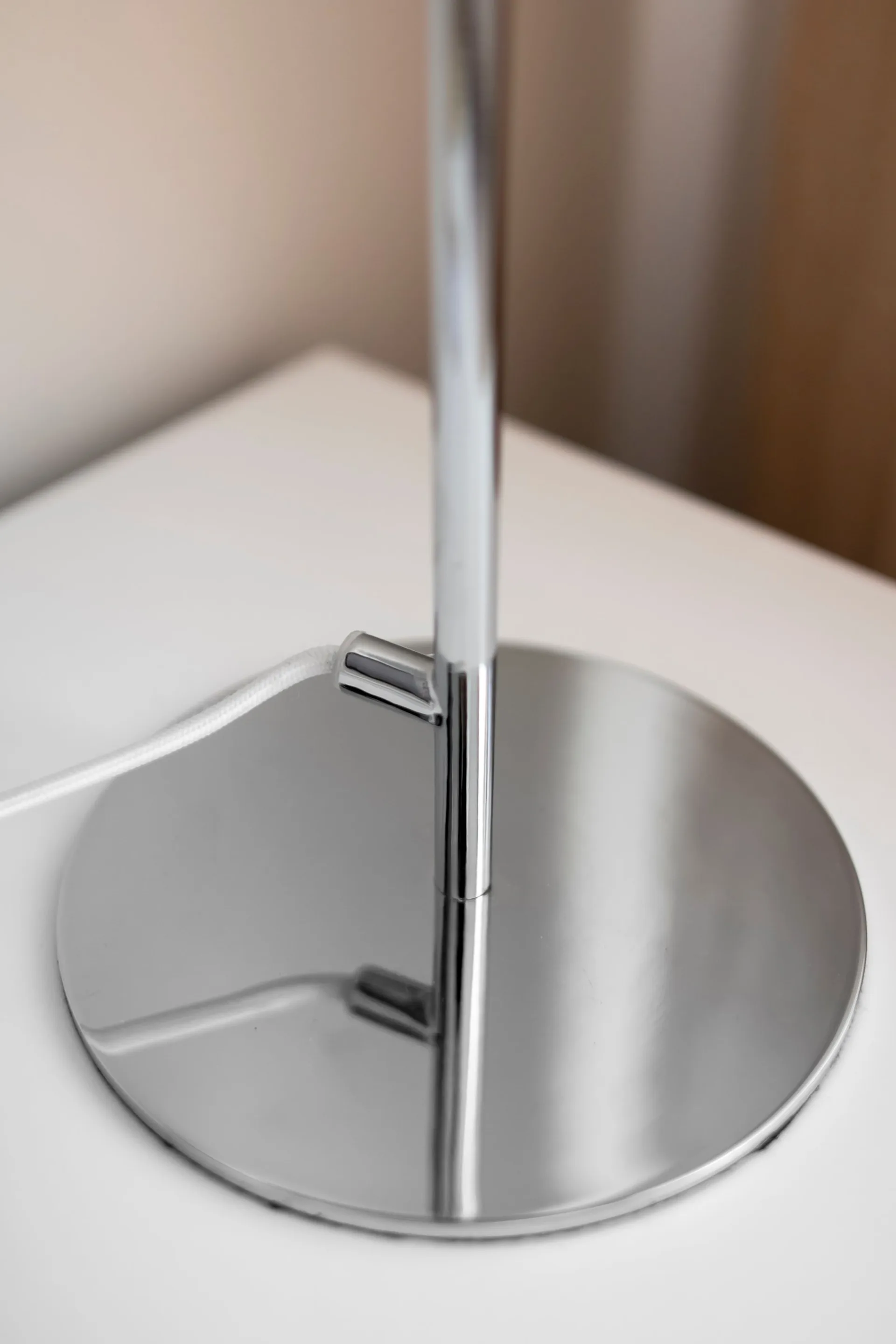 아이콘 25 테이블 조명 48 cm, Chrome Globen Lighting | 글로벤라이팅