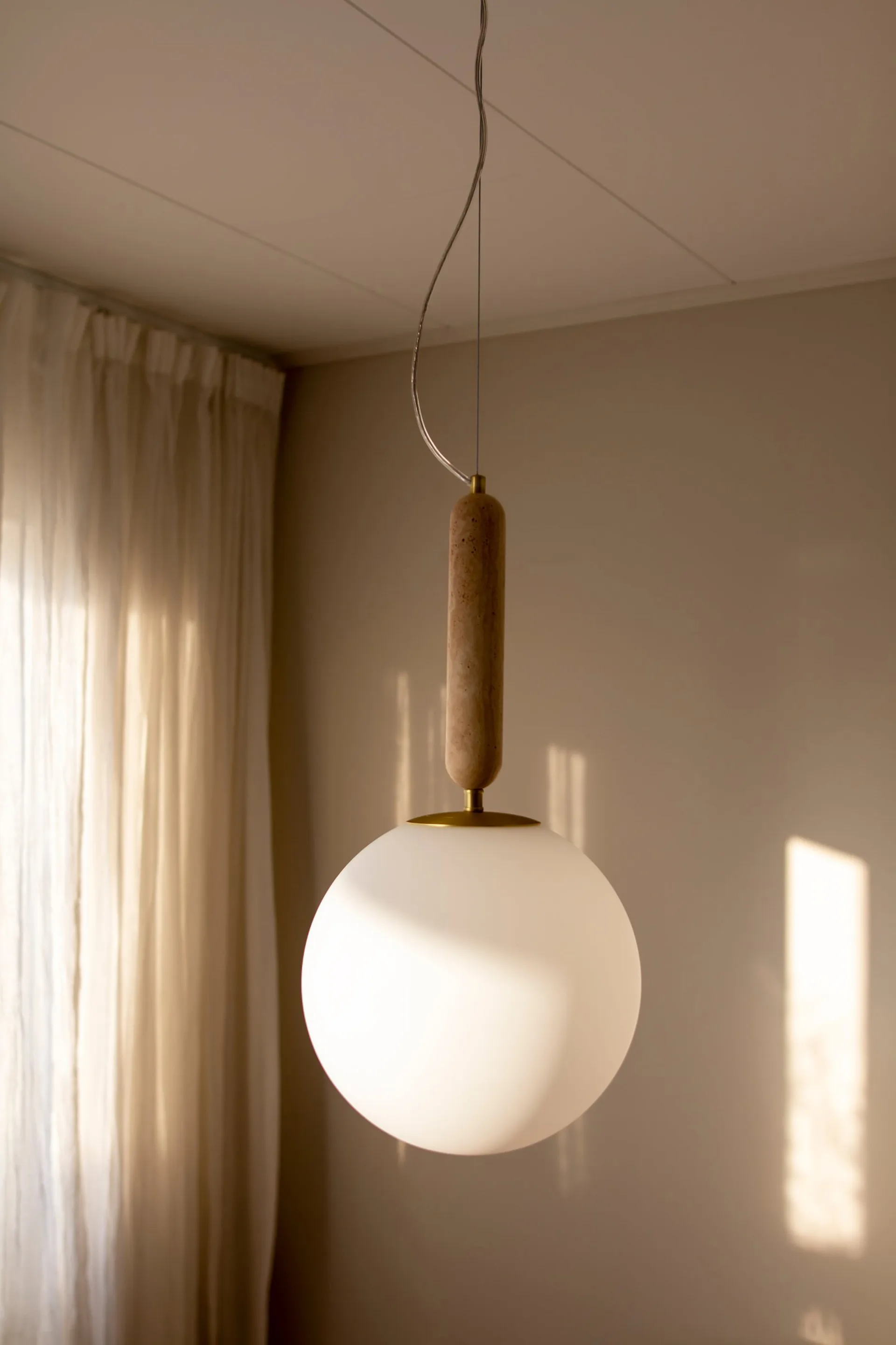 토라노 펜던트 조명 30 cm, Travertine Globen Lighting | 글로벤라이팅