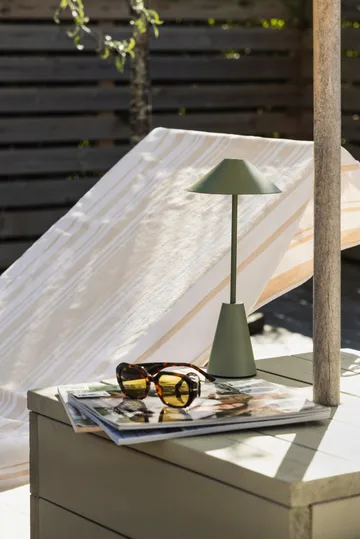 카네스 32 무선 테이블 조명 - Moss green - Globen Lighting | 글로벤라이팅