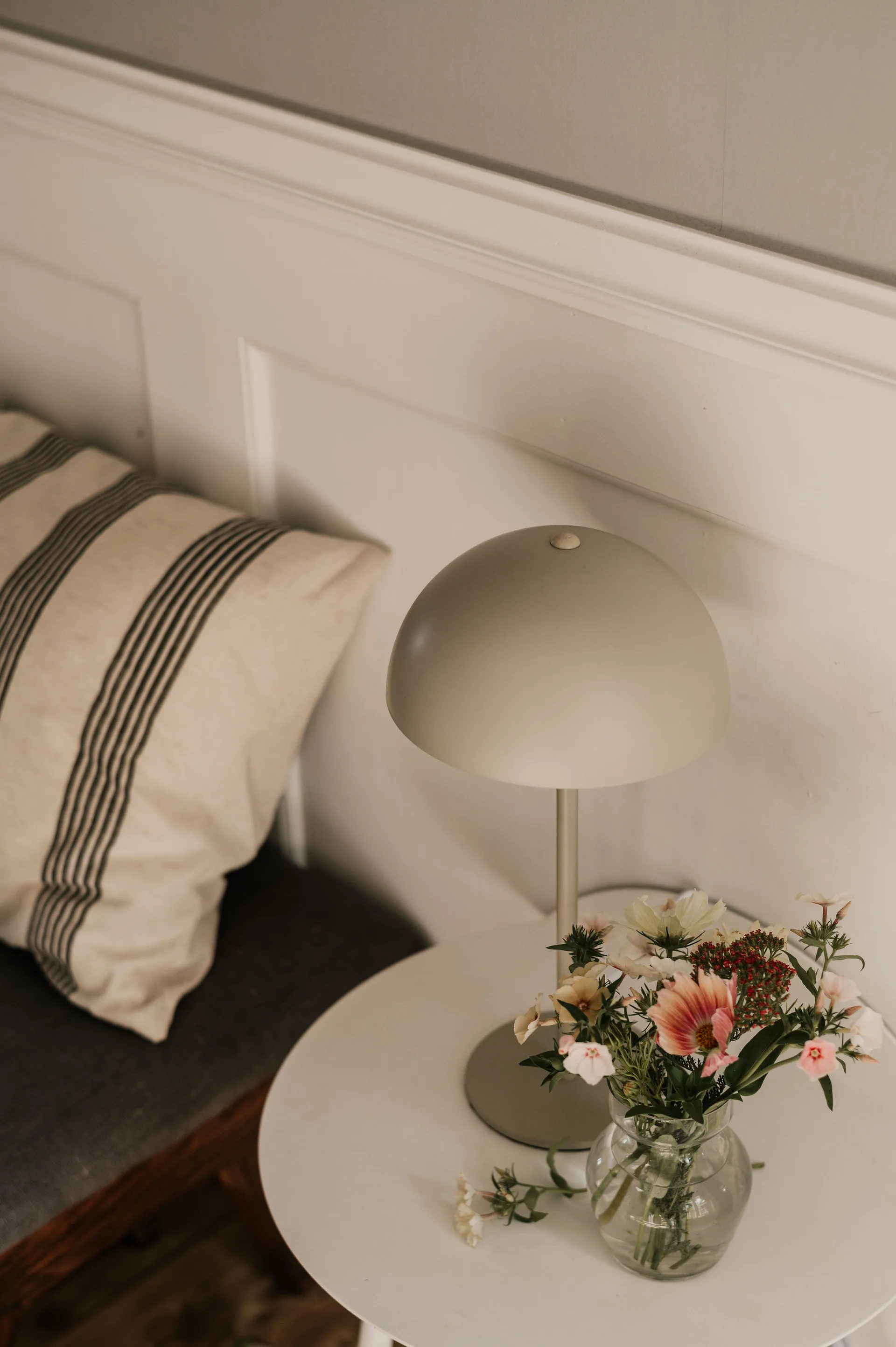 아이콘 테이블 조명 36 cm, Latte Globen Lighting | 글로벤라이팅