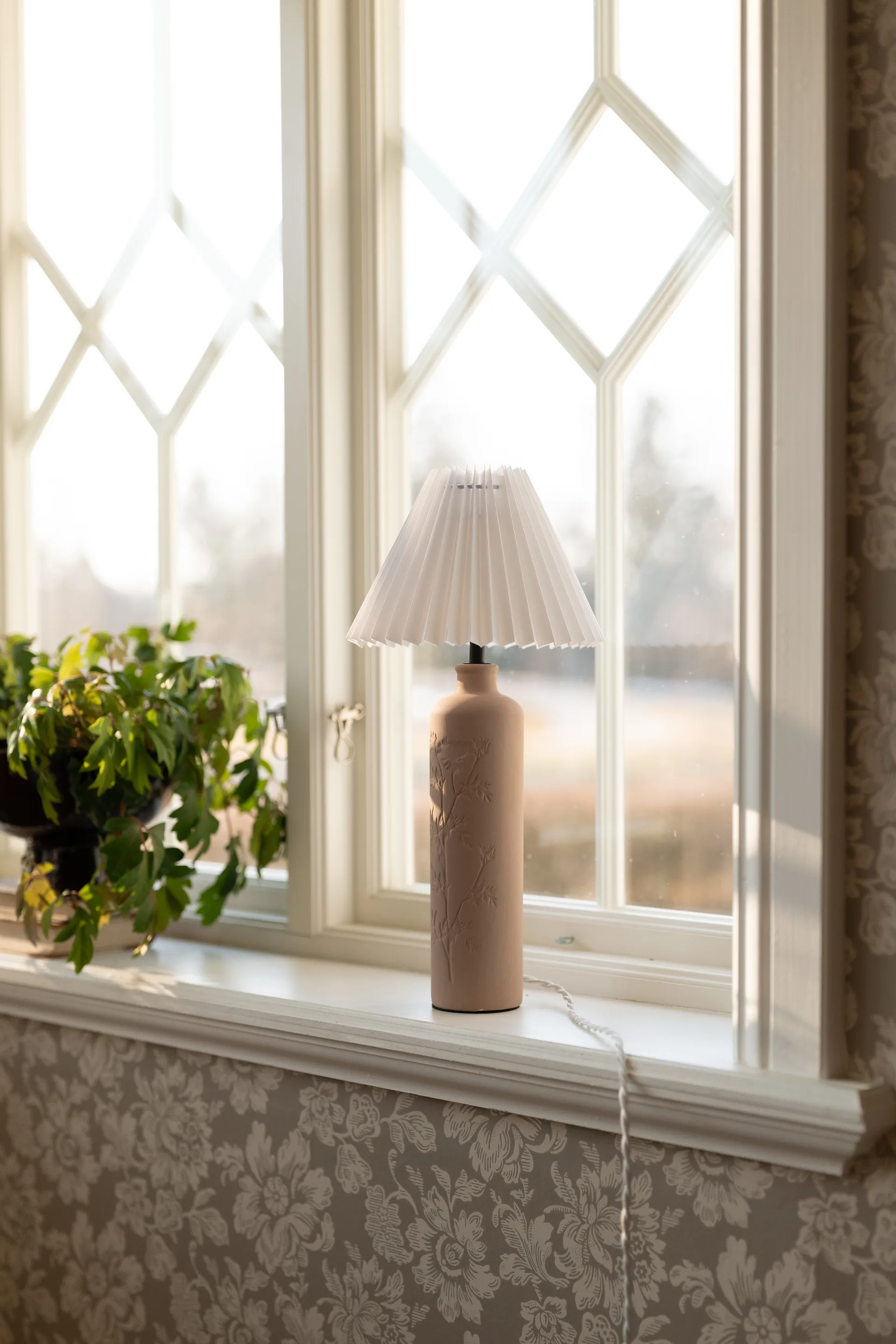 플로라 테이블 조명 46 cm, Mud Globen Lighting | 글로벤라이팅