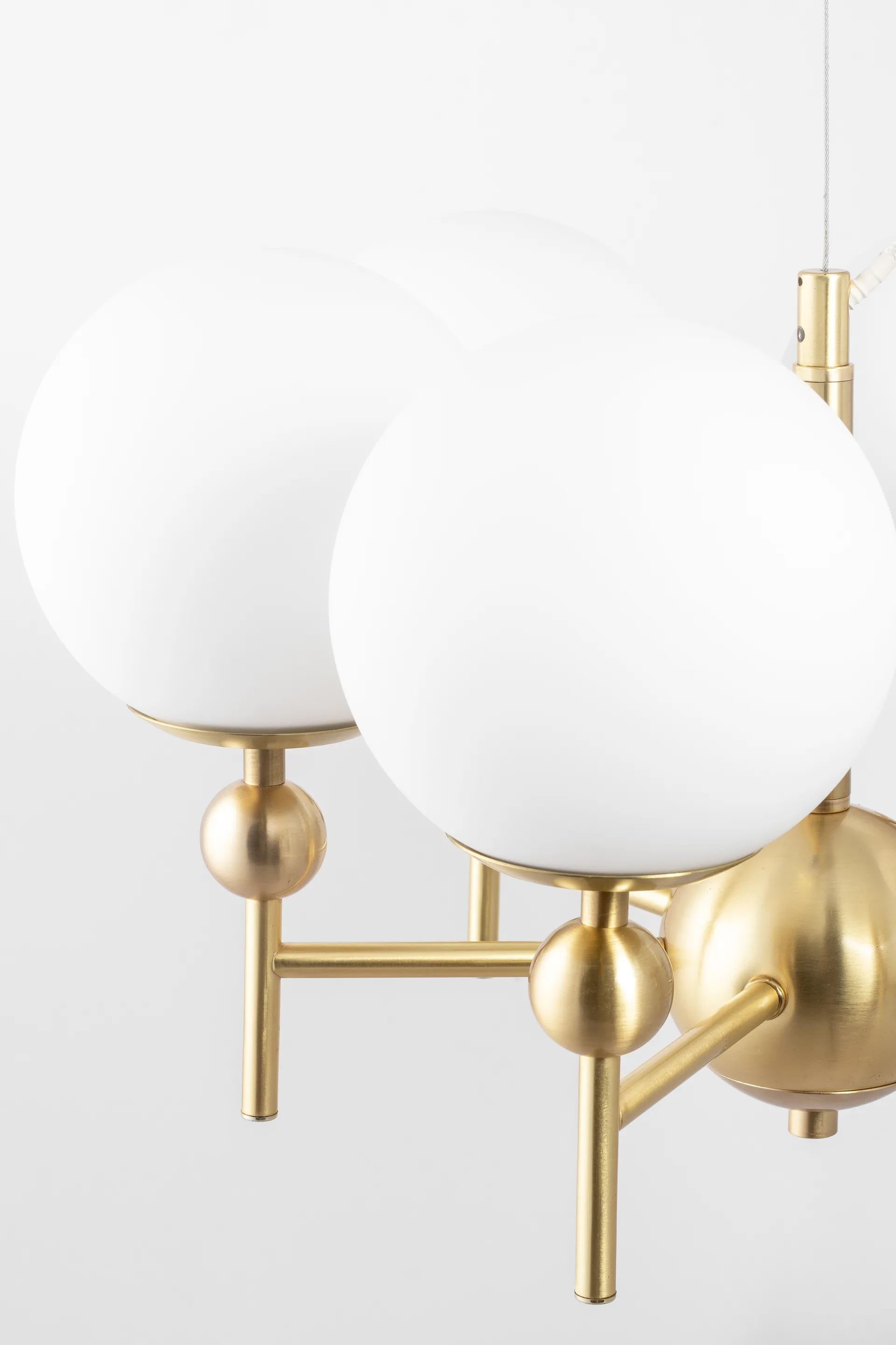 아스트리드 펜던트 조명 Ø50 cm, Brushed brass-white Globen Lighting | 글로벤라이팅