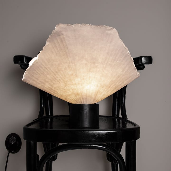 트로페즈 테이블 조명 - black-nature - Globen Lighting | 글로벤라이팅