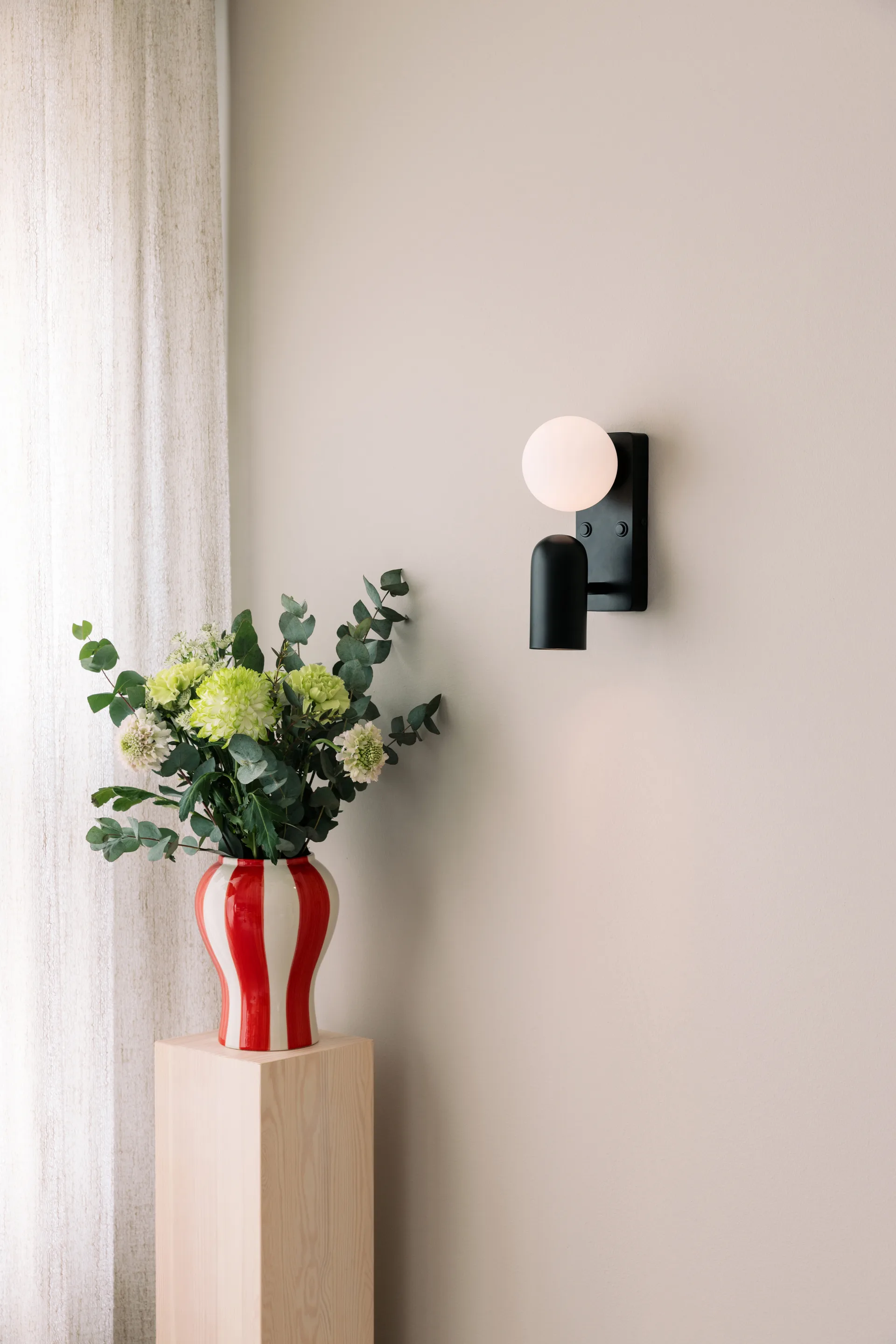 도피오 벽 조명, Black Globen Lighting | 글로벤라이팅