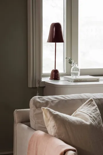 Blåklockan 테이블 조명 - Winröd (red), Ø16xH50 cm - Globen Lighting | 글로벤라이팅