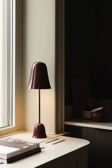 Blåklockan 테이블 조명 - Winröd (red), Ø16xH50 cm - Globen Lighting | 글로벤라이팅