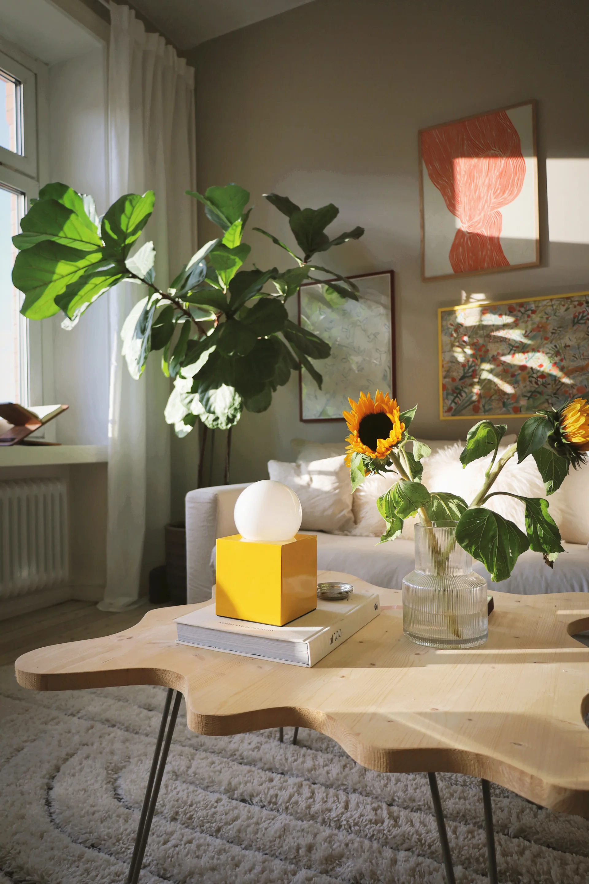 Bob 14 테이블 조명, Yellow Globen Lighting | 글로벤라이팅