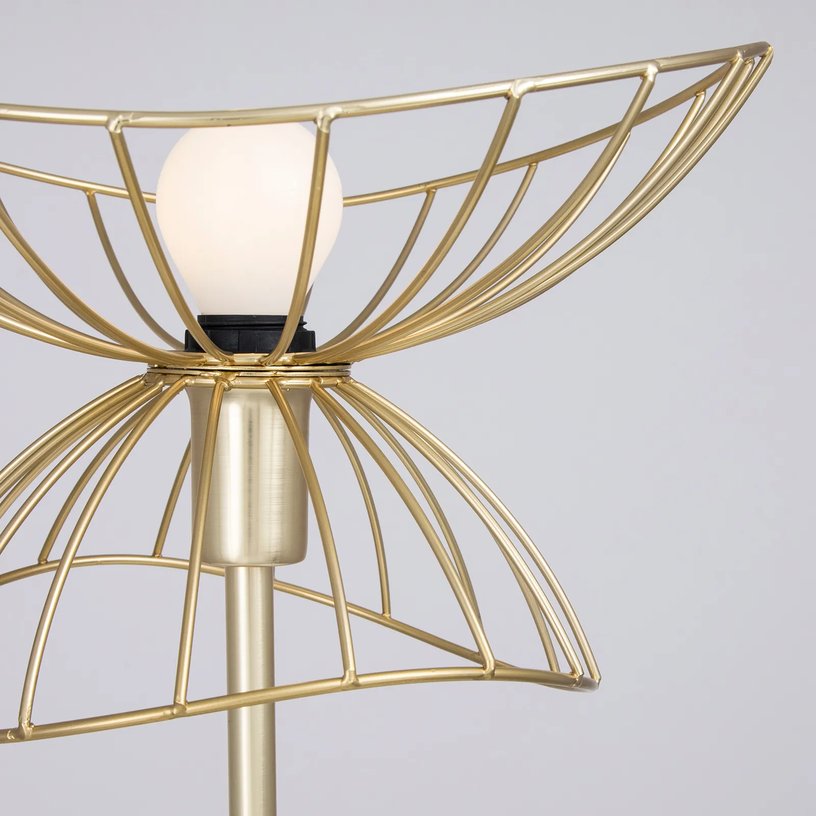 레이 테이블 조명, Brushed brass Globen Lighting | 글로벤라이팅