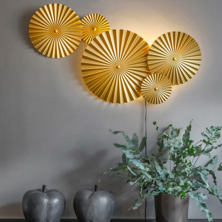 오메가 벽 조명, Brushed brass Globen Lighting | 글로벤라이팅