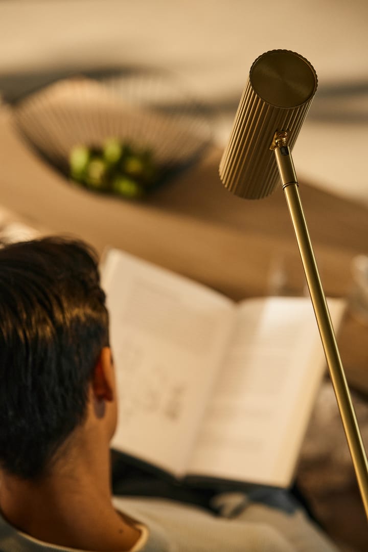 허블 플로어 조명, Brushed brass Globen Lighting | �글로벤라이팅