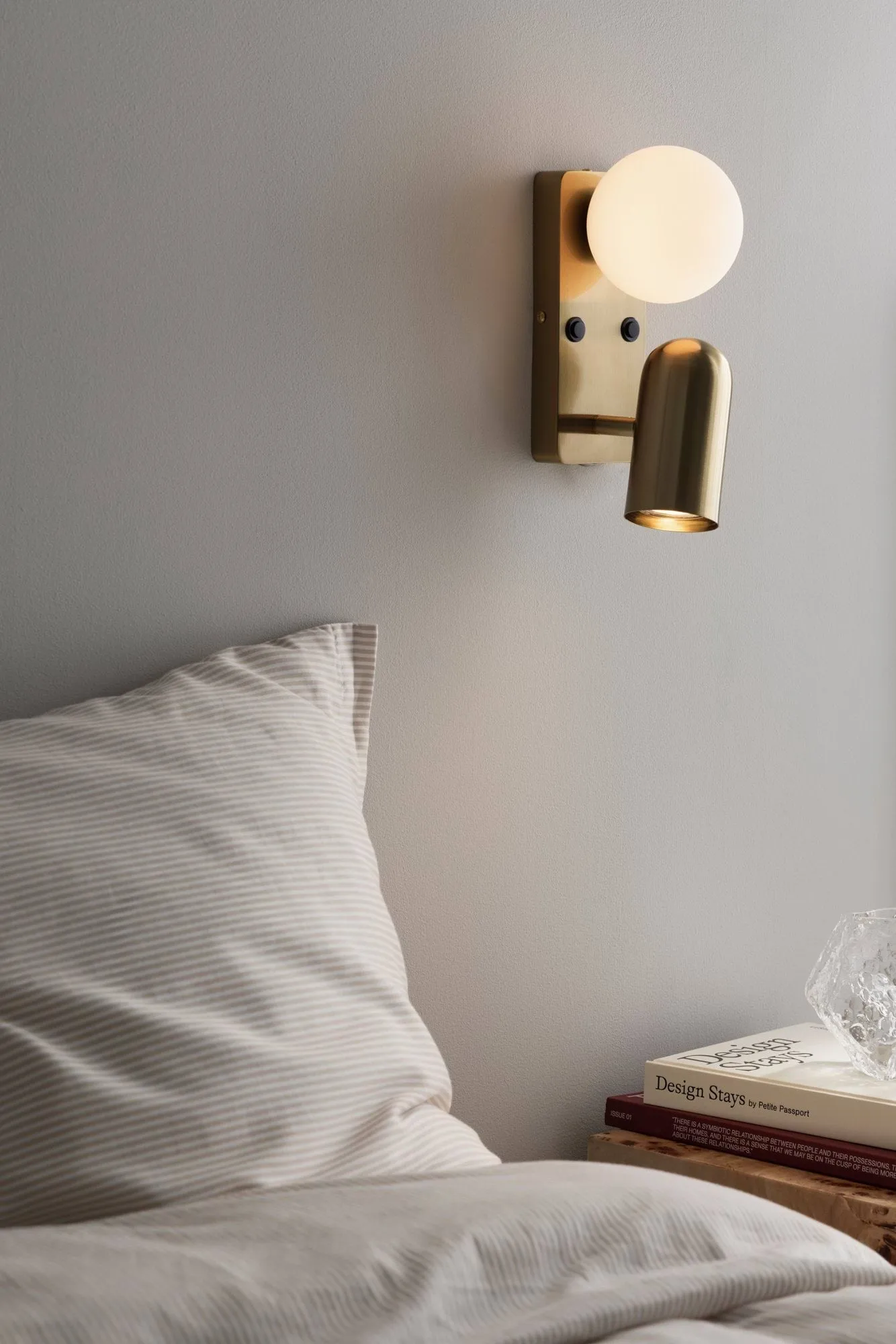 도피오 벽 조명, Brushed brass Globen Lighting | 글로벤라이팅