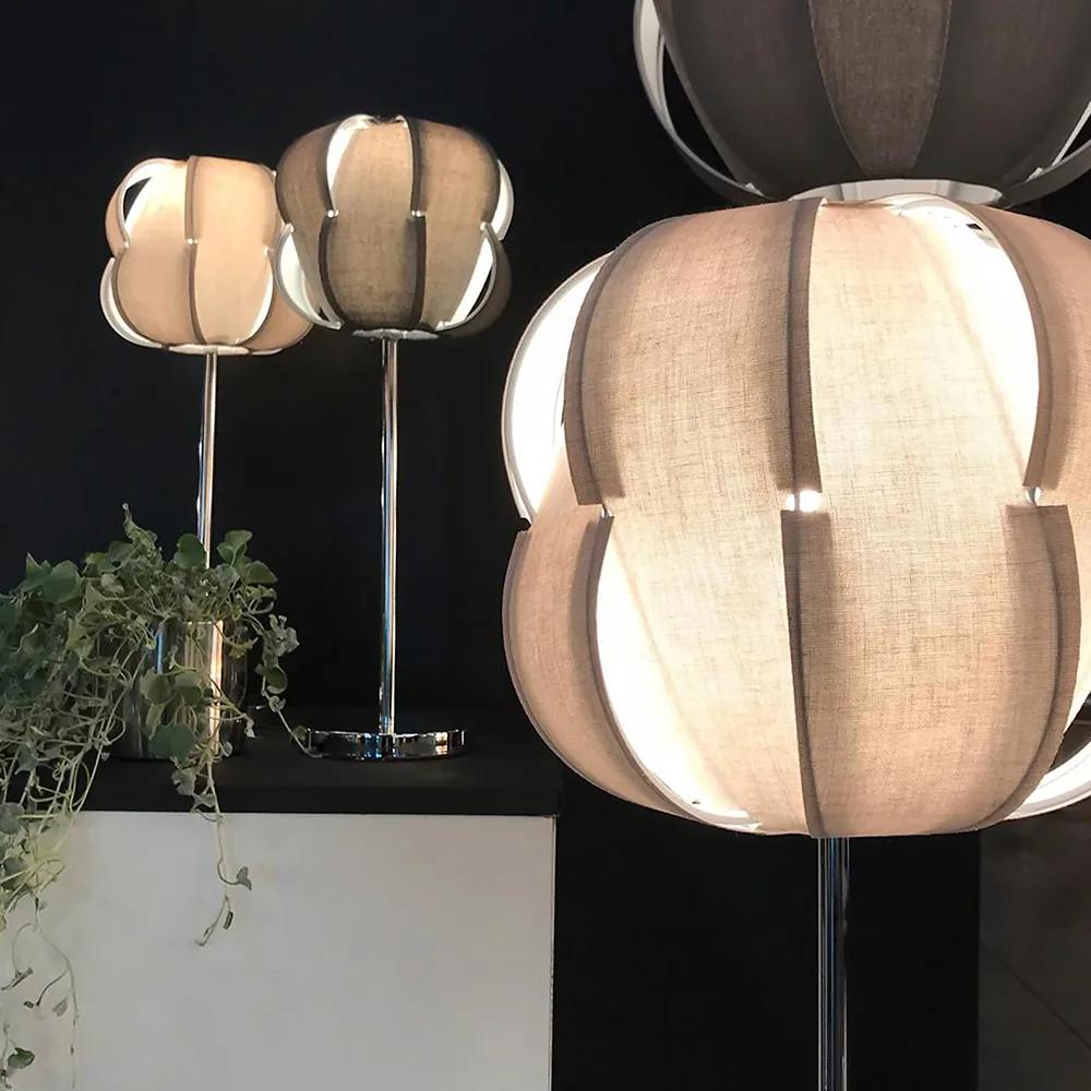 Pavot 25 테이블 조명, Beige, chrome stand Globen Lighting | 글로벤라이팅