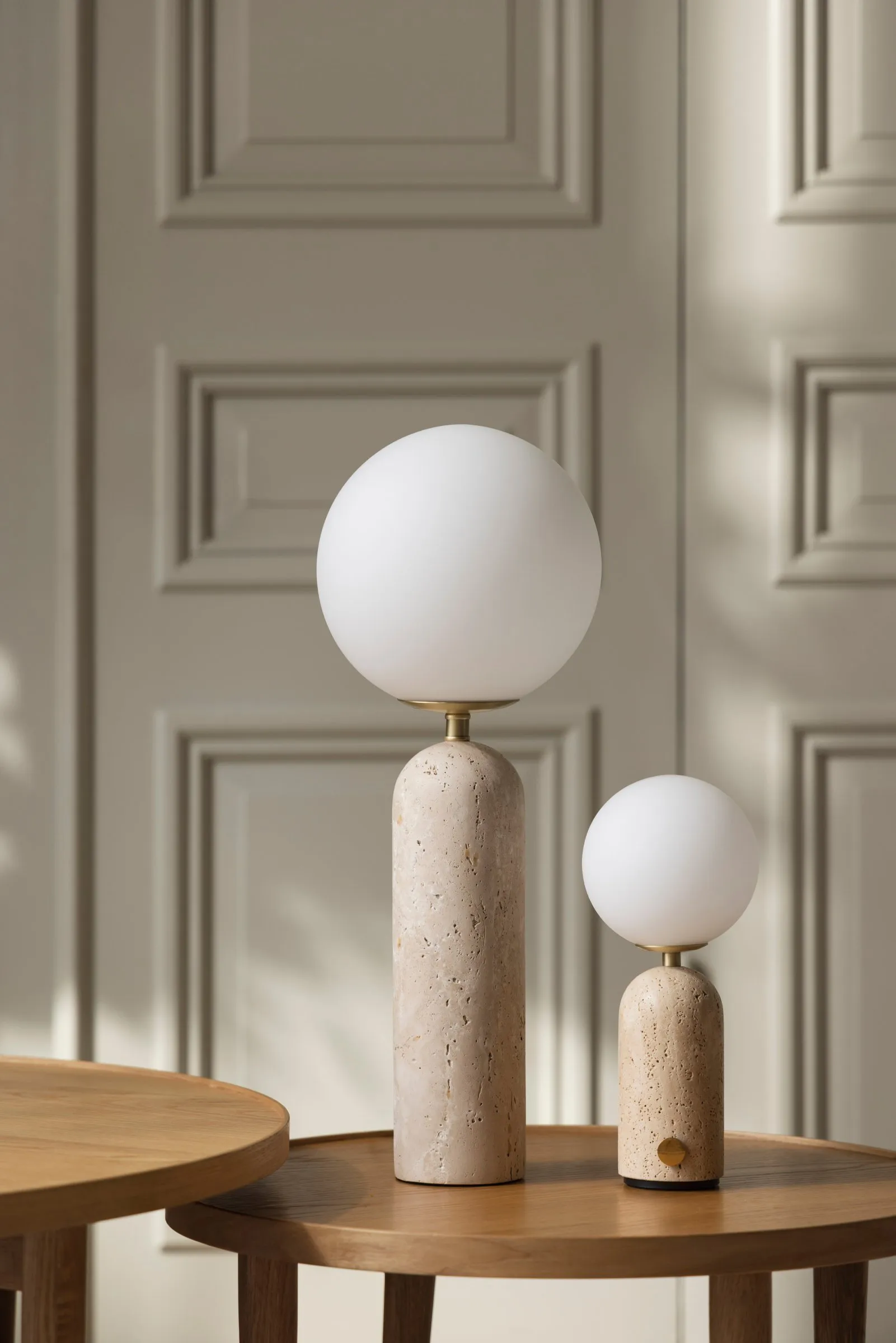 Torrano 무선 테이블 조명, Beige travertine, 27,5 cm Globen Lighting | 글로벤라이팅