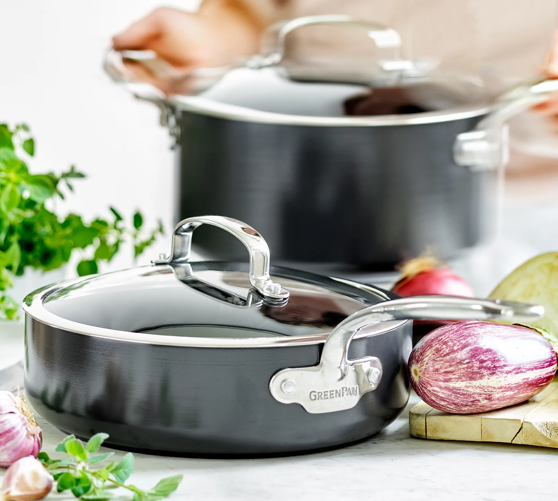 바르셀로나 소스팬 & 덮개, 28 cm GreenPan | 그린팬