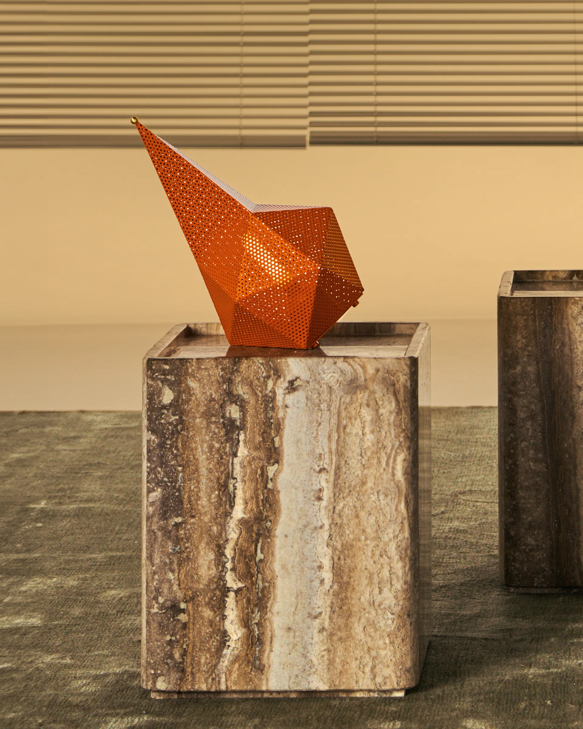 Bagdad 무선 조명, International orange GUBI | 구비