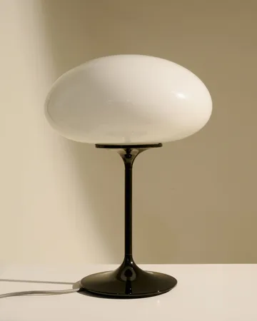 스템라이트 테이블 조명 - Black Chrome-Opal Glass, 42 cm - GUBI | 구비