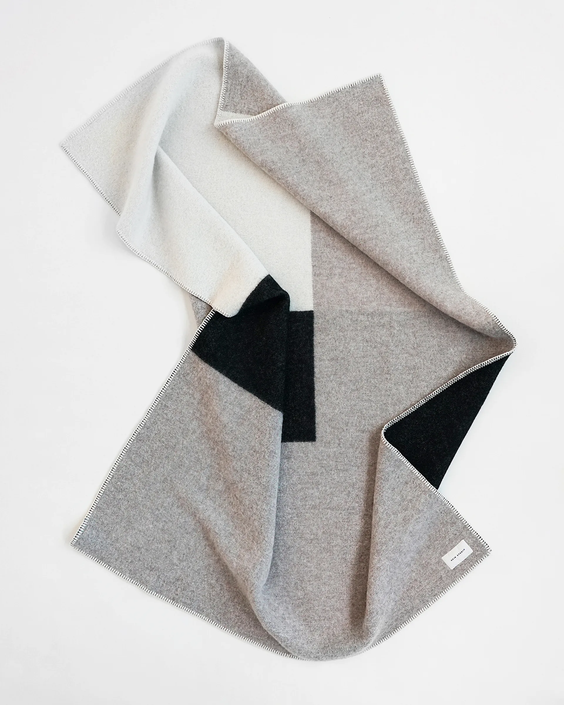 클레오 담요 130x180 cm, No. 01 Hein Studio | 헤인 스튜디오