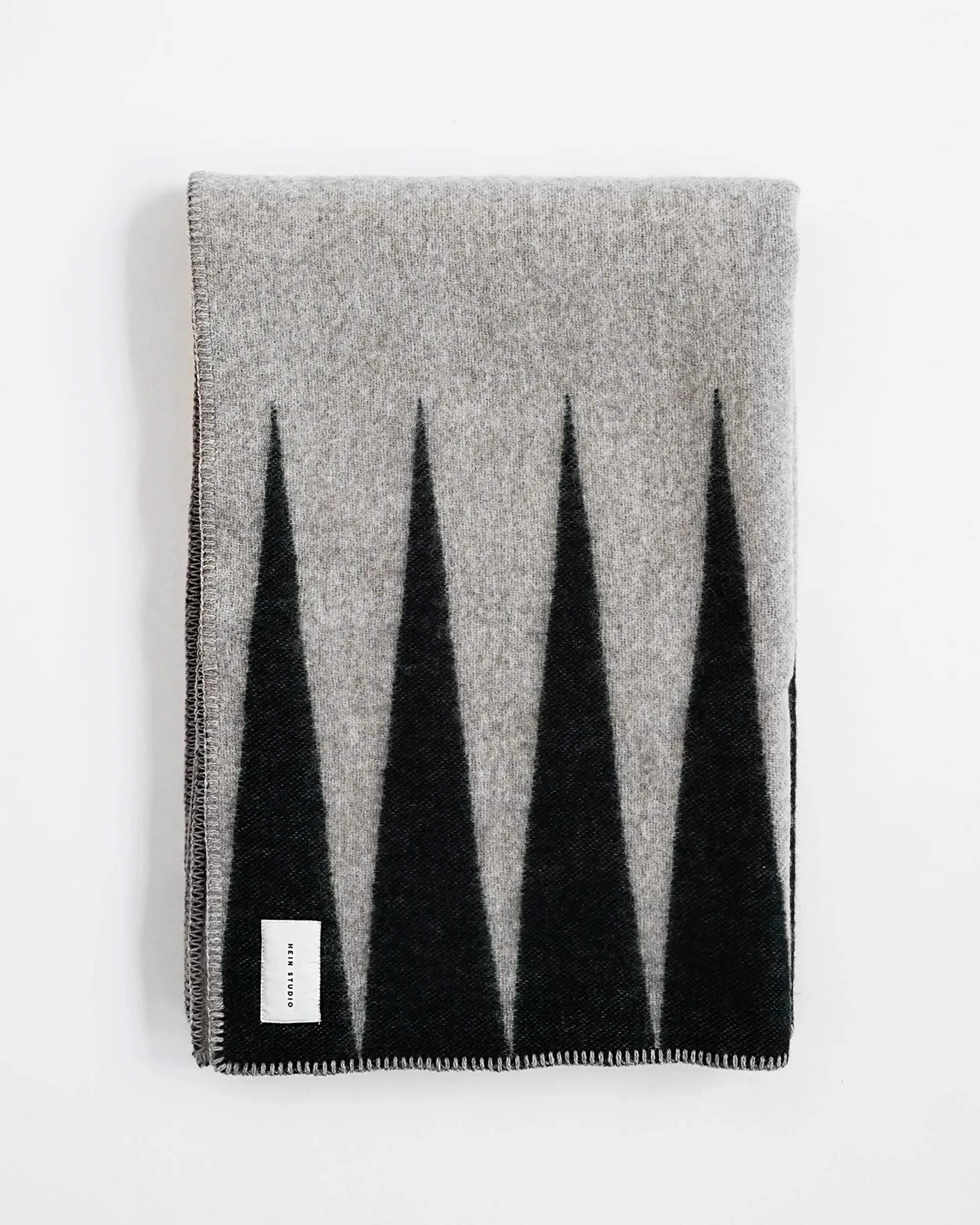 이할로 담요 130x180 cm, No. 01 Hein Studio | 헤인 스튜디오