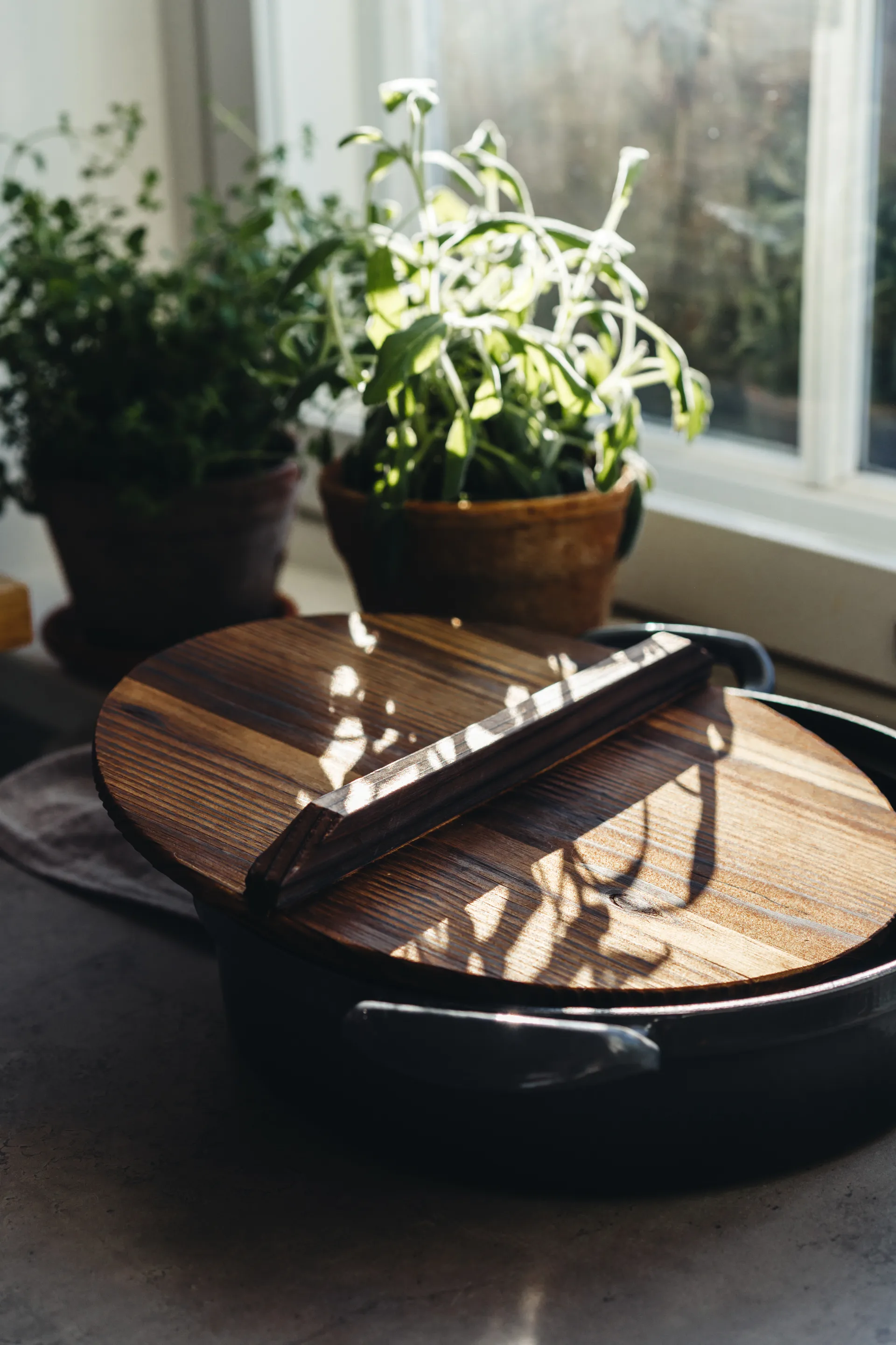 주철 냄비 & 우든 덮개, Ø30 cm Heirol | 헤이롤