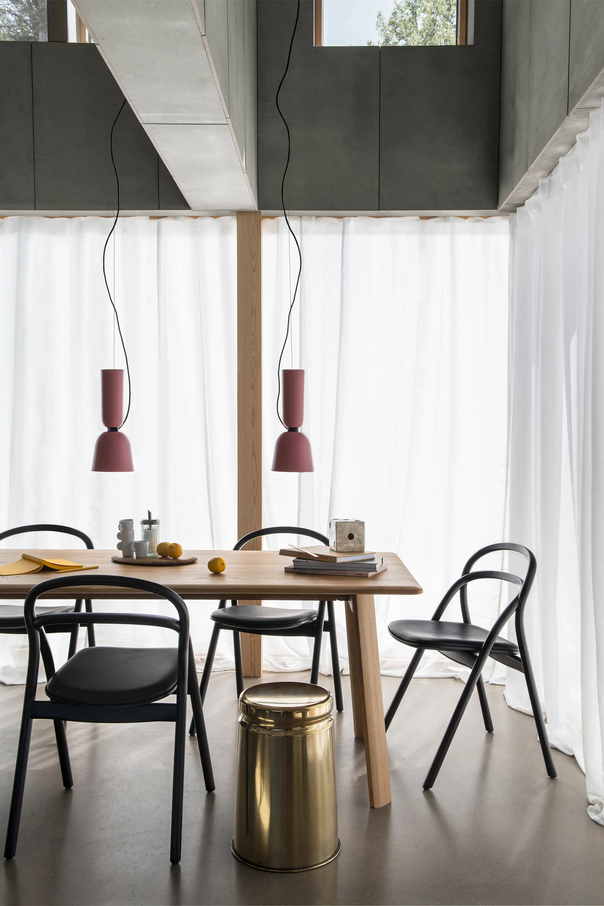 라스트 스툴 Ø32x44 cm, Brass Hem | 헴