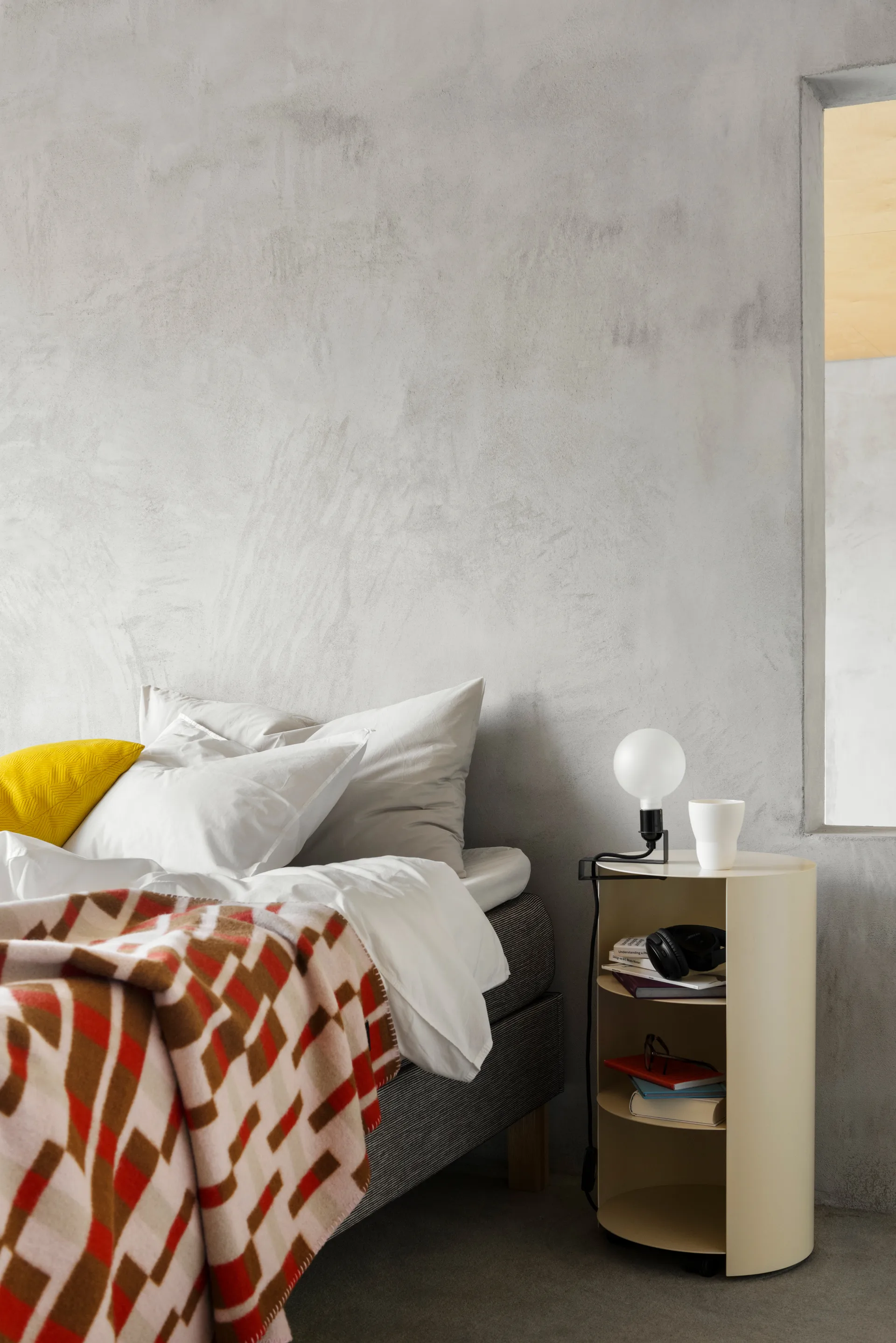 하이드 페디스탈 Ø38x68 cm, Light ivory textured Hem | 헴