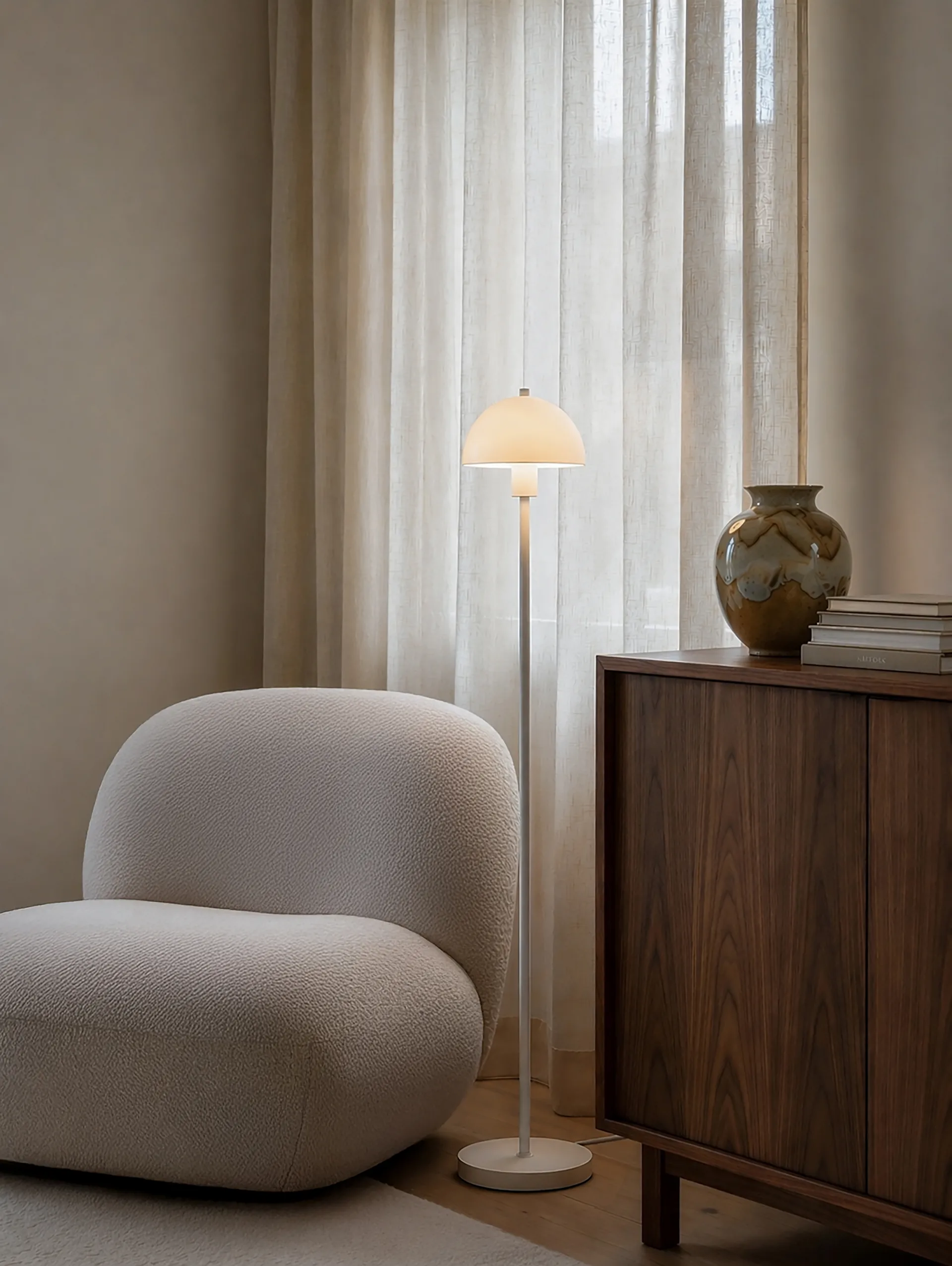 비엔다 플로어 조명, White-opal glass Herstal | 허스탈