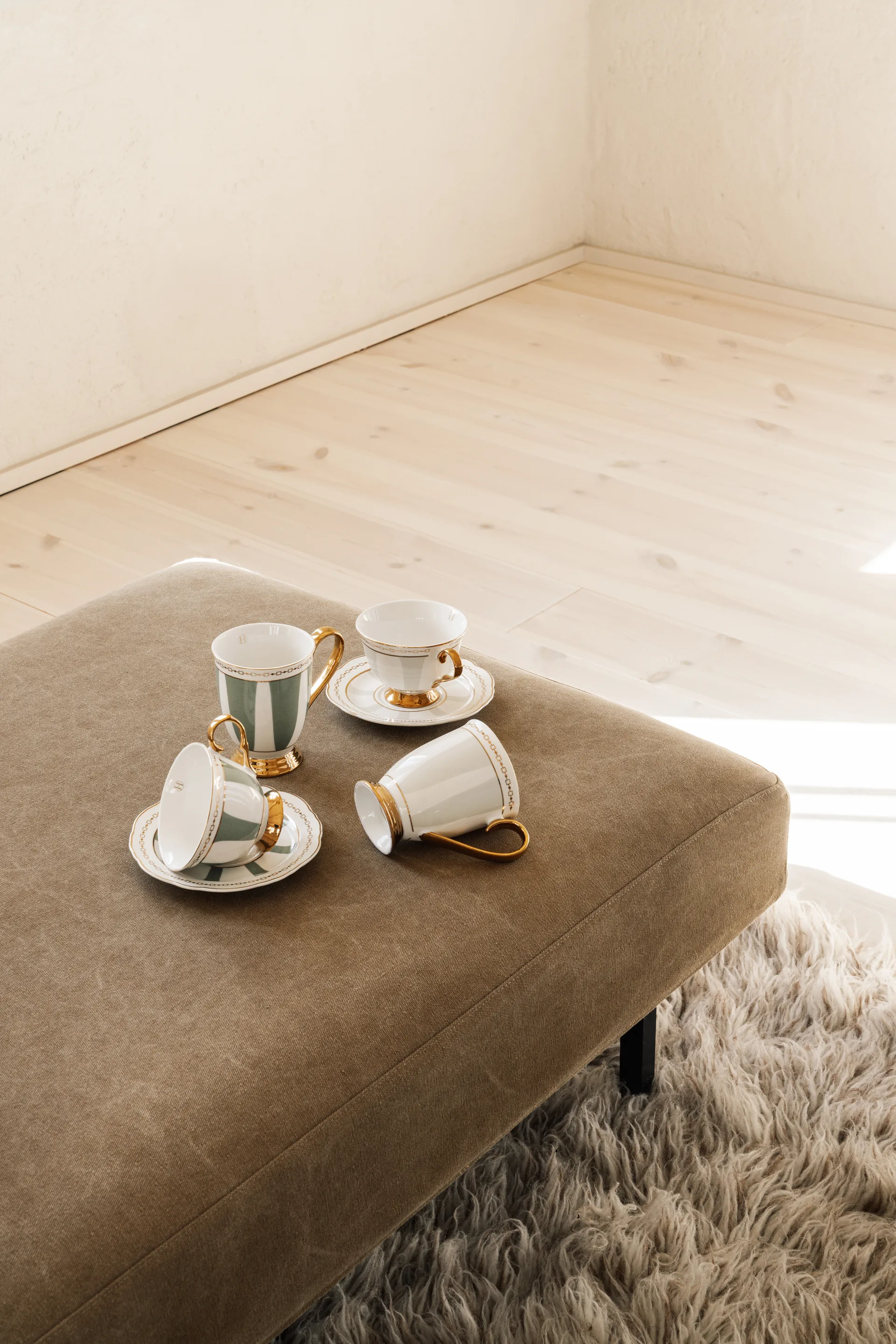 스트라이프 세이지 머그, 28 cl Hilke Collection | 힐케 콜렉션