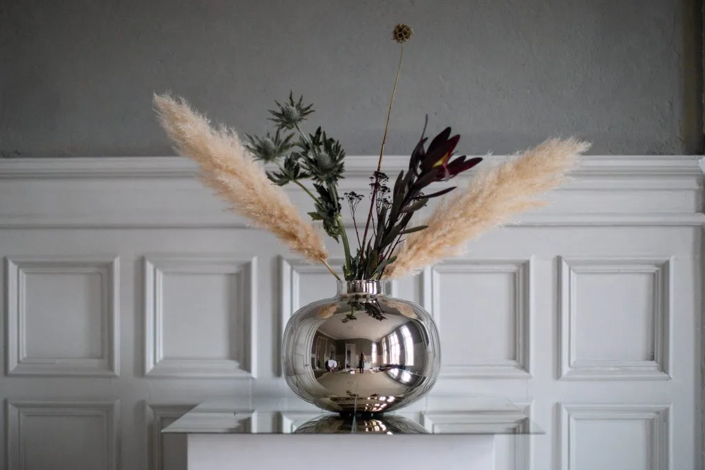 아미코 화병 Ø29 cm, Nickel-plated brass Hilke Collection | 힐케 콜렉션