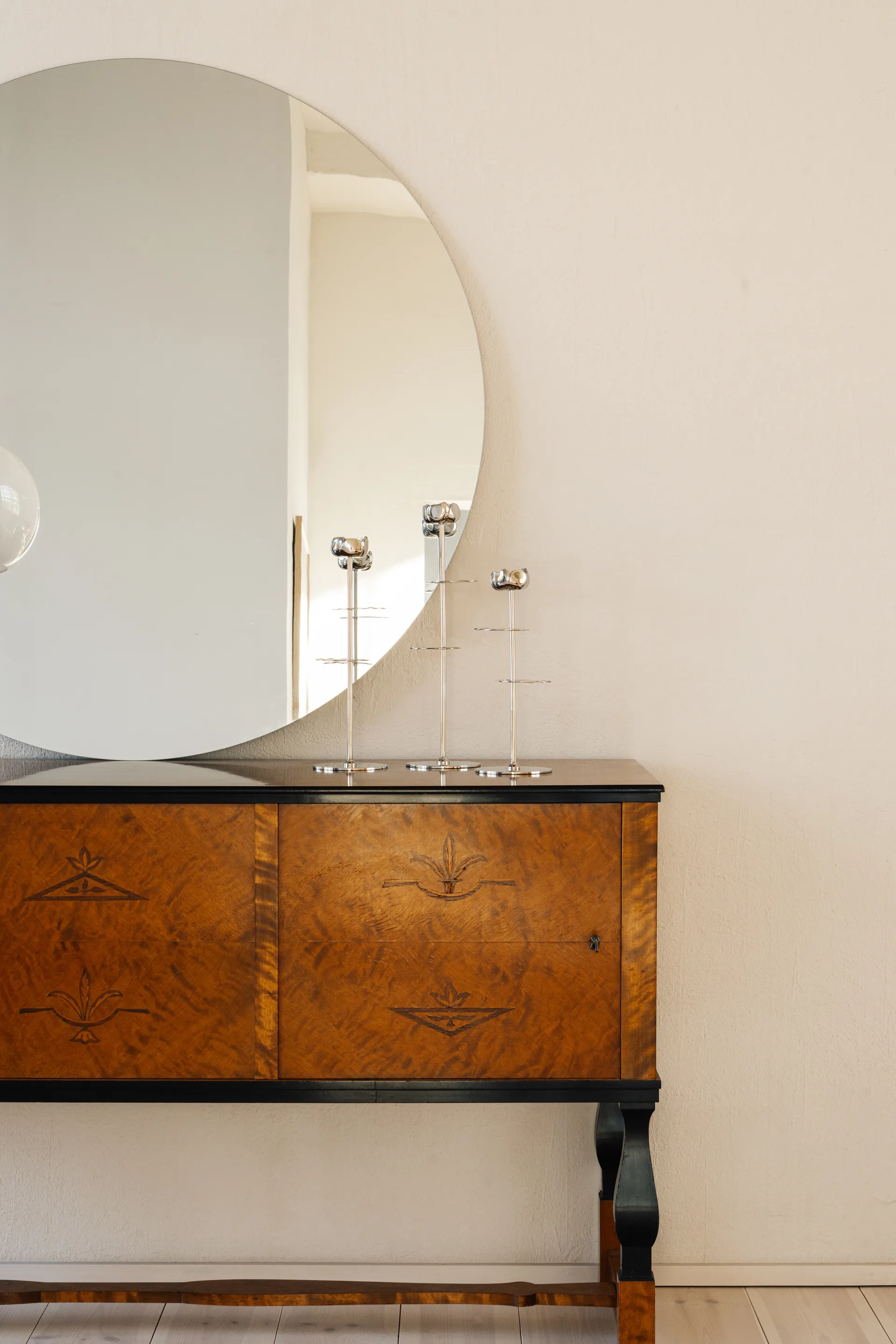 닌페아 알타 캔들스틱 30 cm, Nickel-plated brass Hilke Collection | 힐케 콜렉션