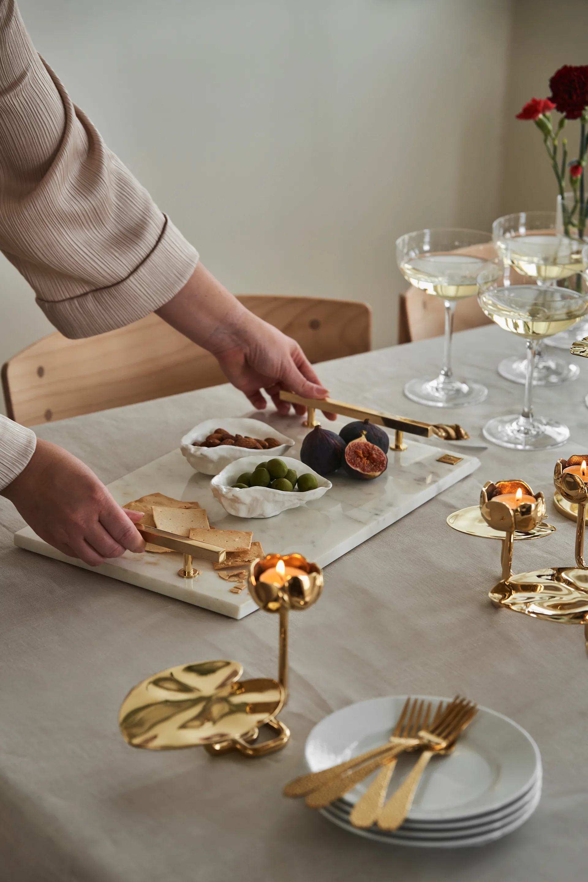 힐케 콜렉션 트레이 40.5x25.5 cm, White marble-solid brass Hilke Collection | 힐케 콜렉션