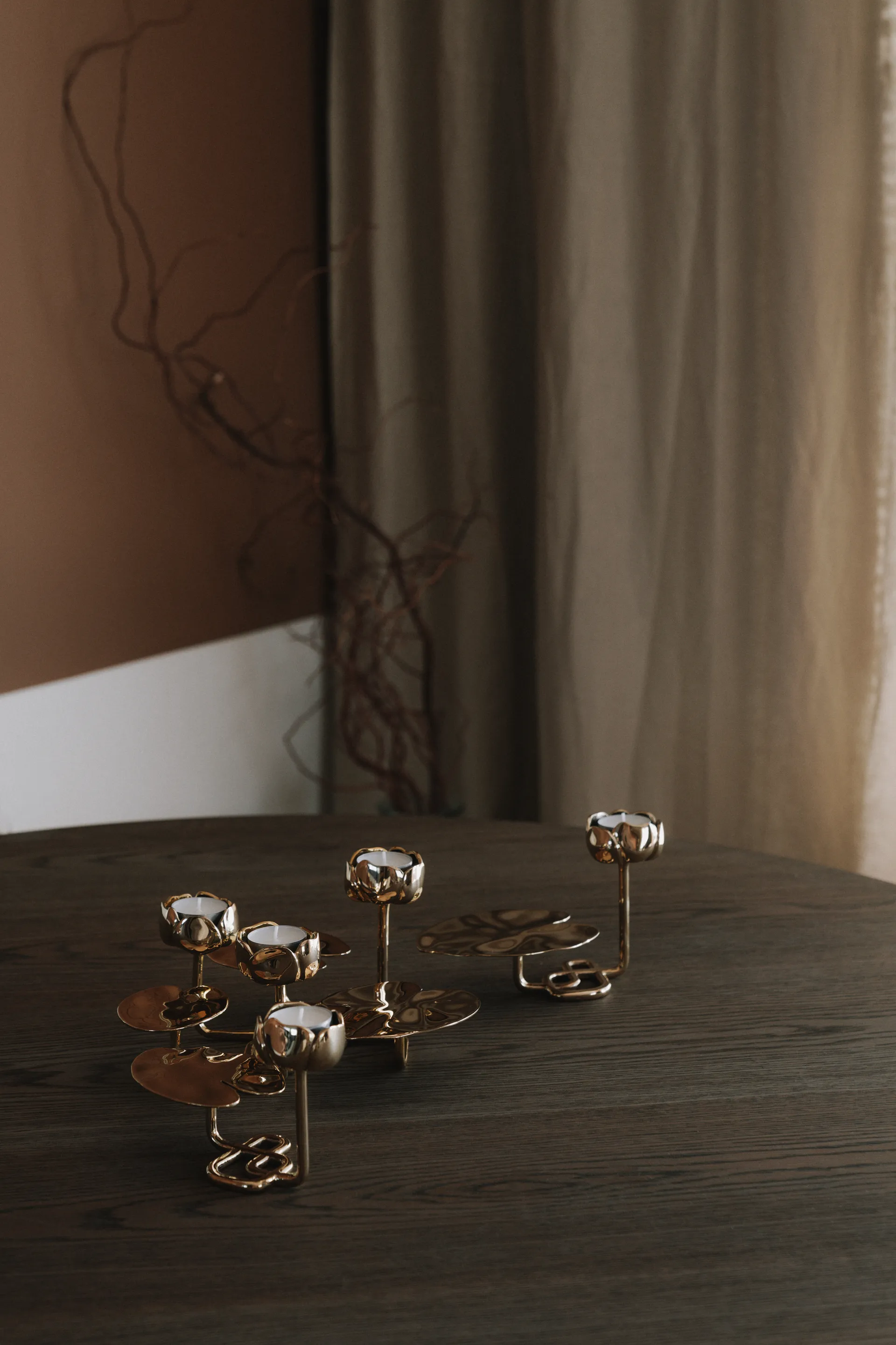 닌페아 그란데 캔들스틱, Brass Hilke Collection | 힐케 콜렉션