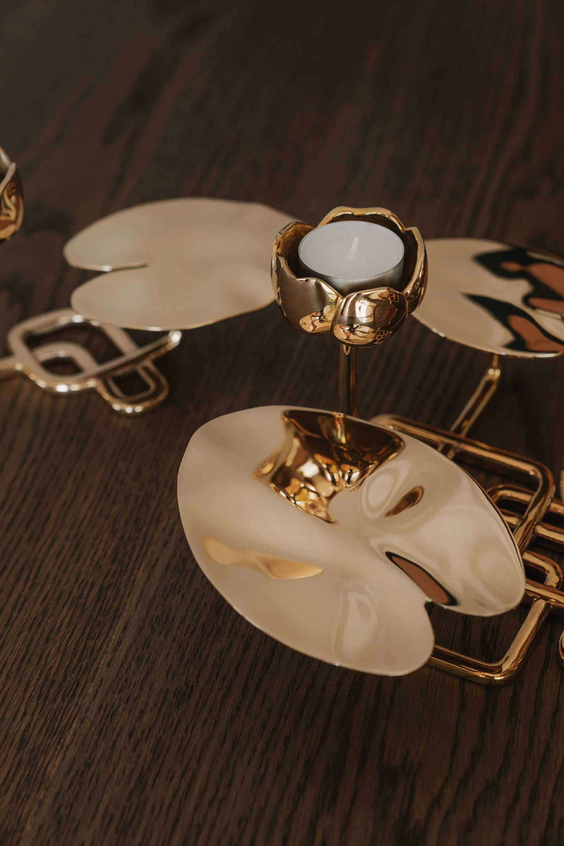 닌페아 그란데 캔들스틱, Brass Hilke Collection | 힐케 콜렉션