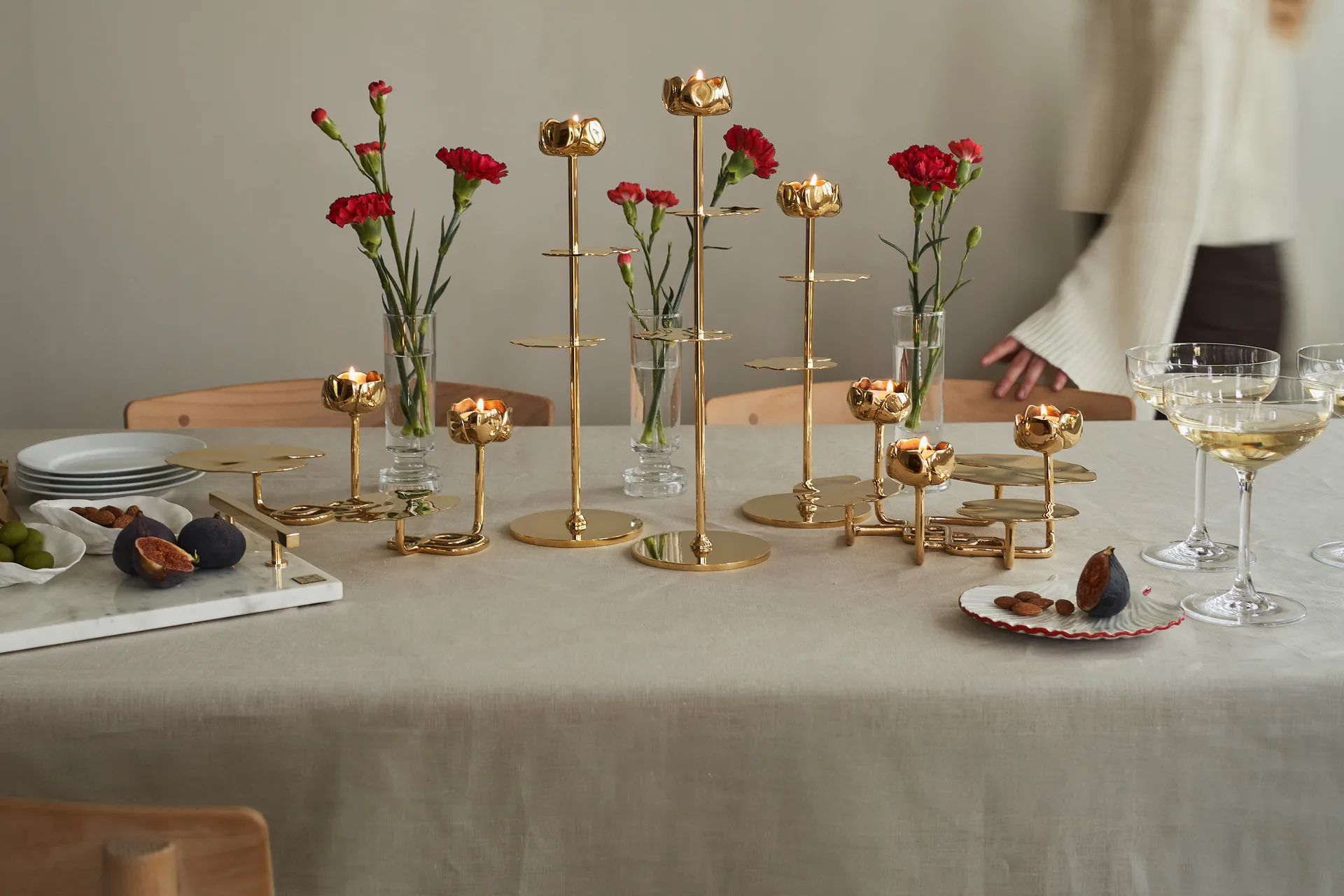 Lignano Sabbiadoro 케이크 스탠드 Ø26 cm, Black glossy Hilke Collection | 힐케 콜렉션