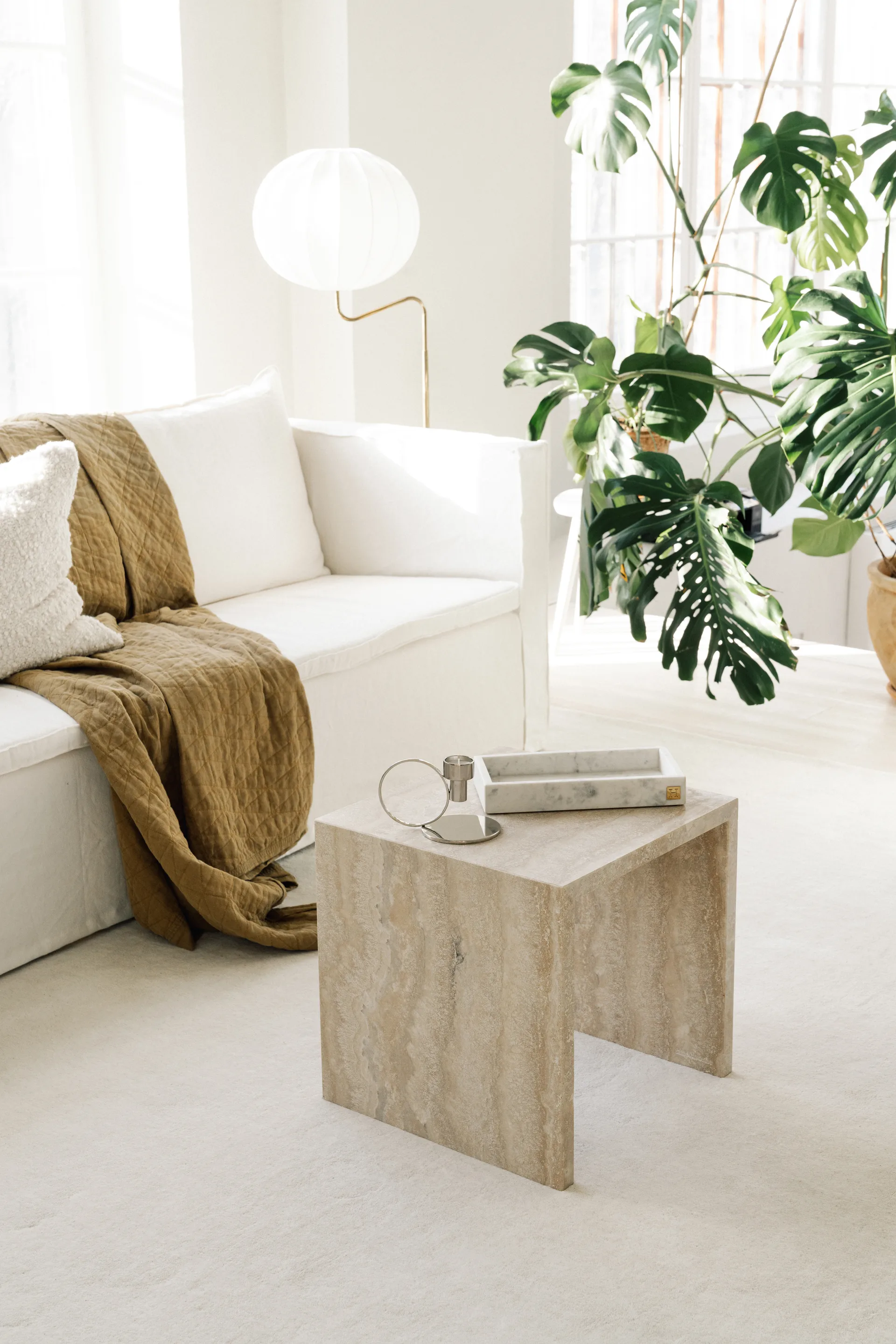 인시에메 캔들스틱, Nickel-plated brass Hilke Collection | 힐케 콜렉션