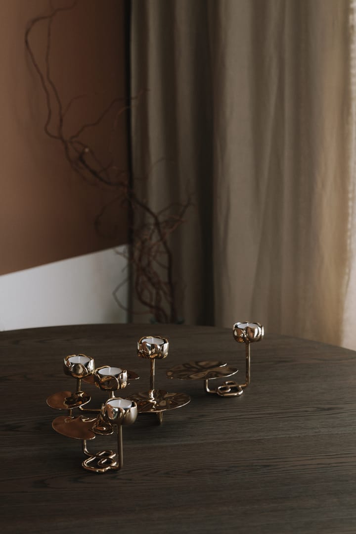 Ninfea No.2 캔들스틱, Brass Hilke Collection | 힐케 콜렉션
