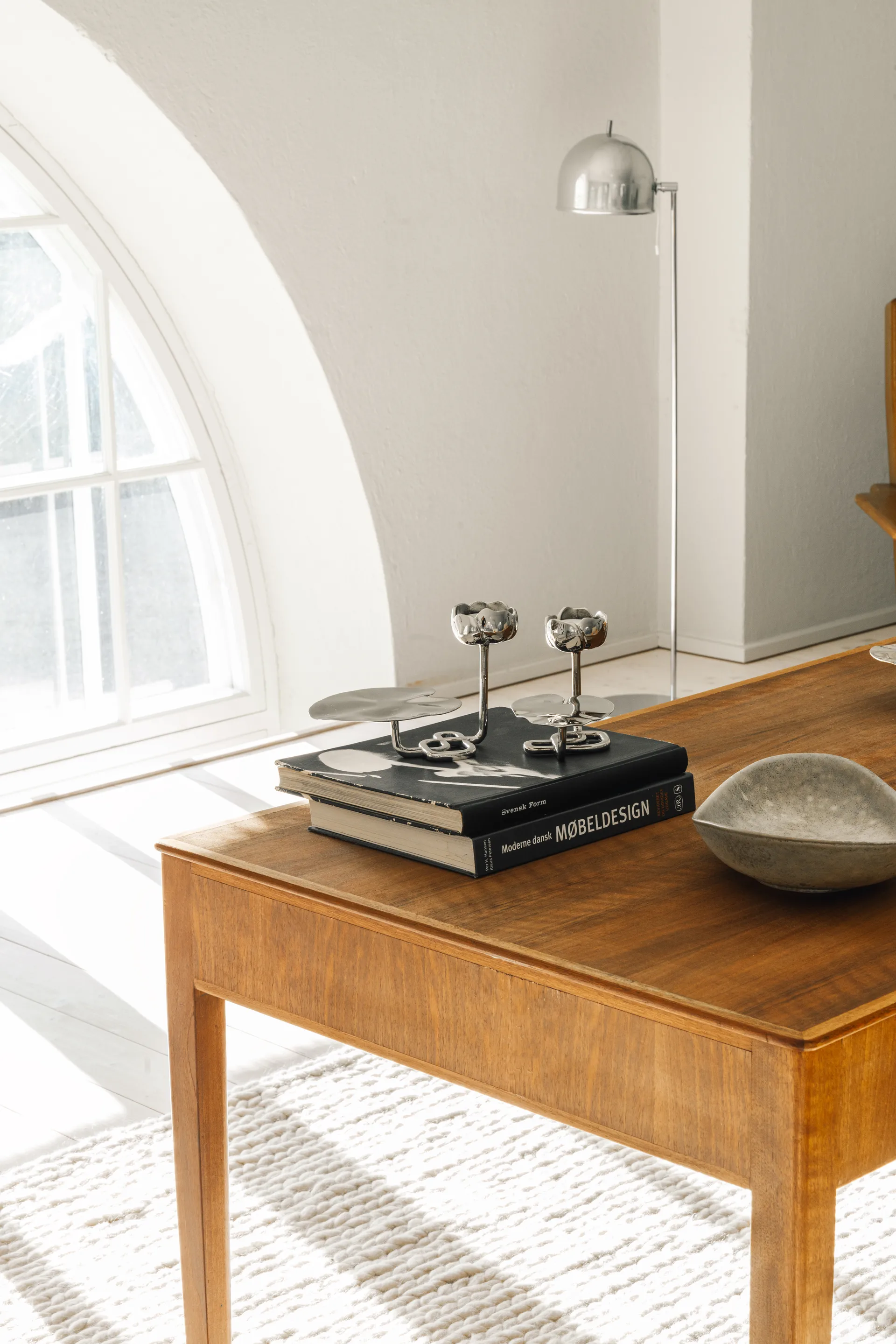 닌페아 No.2 캔들스틱, Nickel-plated brass Hilke Collection | 힐케 콜렉션