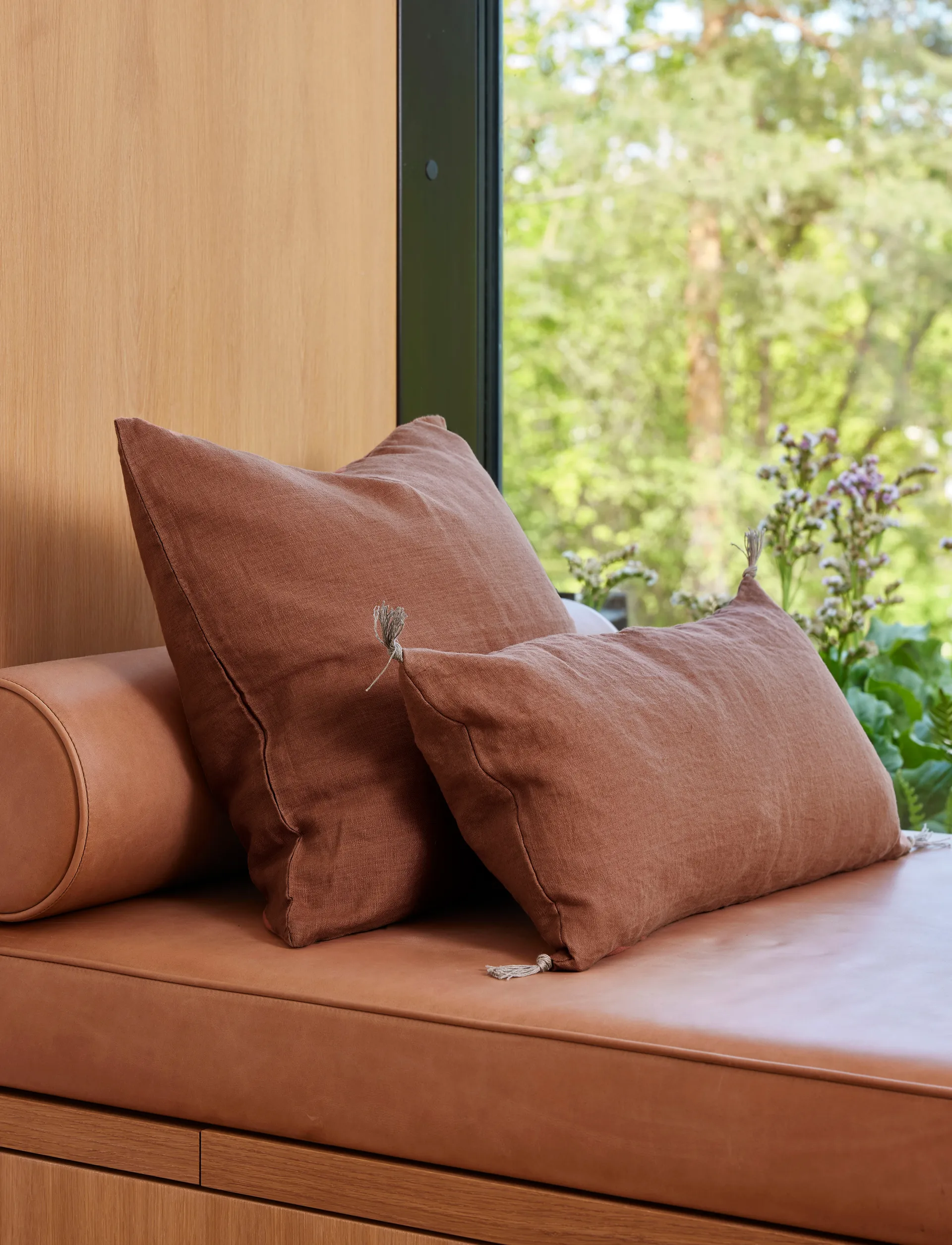 선샤인 쿠션 커버 태슬 30x60 cm, Grounded Himla | 힘라