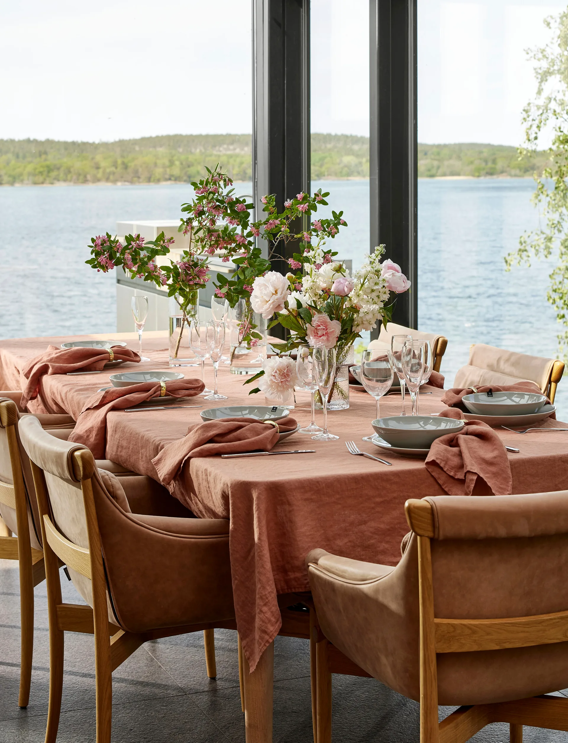 선샤인 테이블 클로스, Grounded, 145x330 cm Himla | 힘라