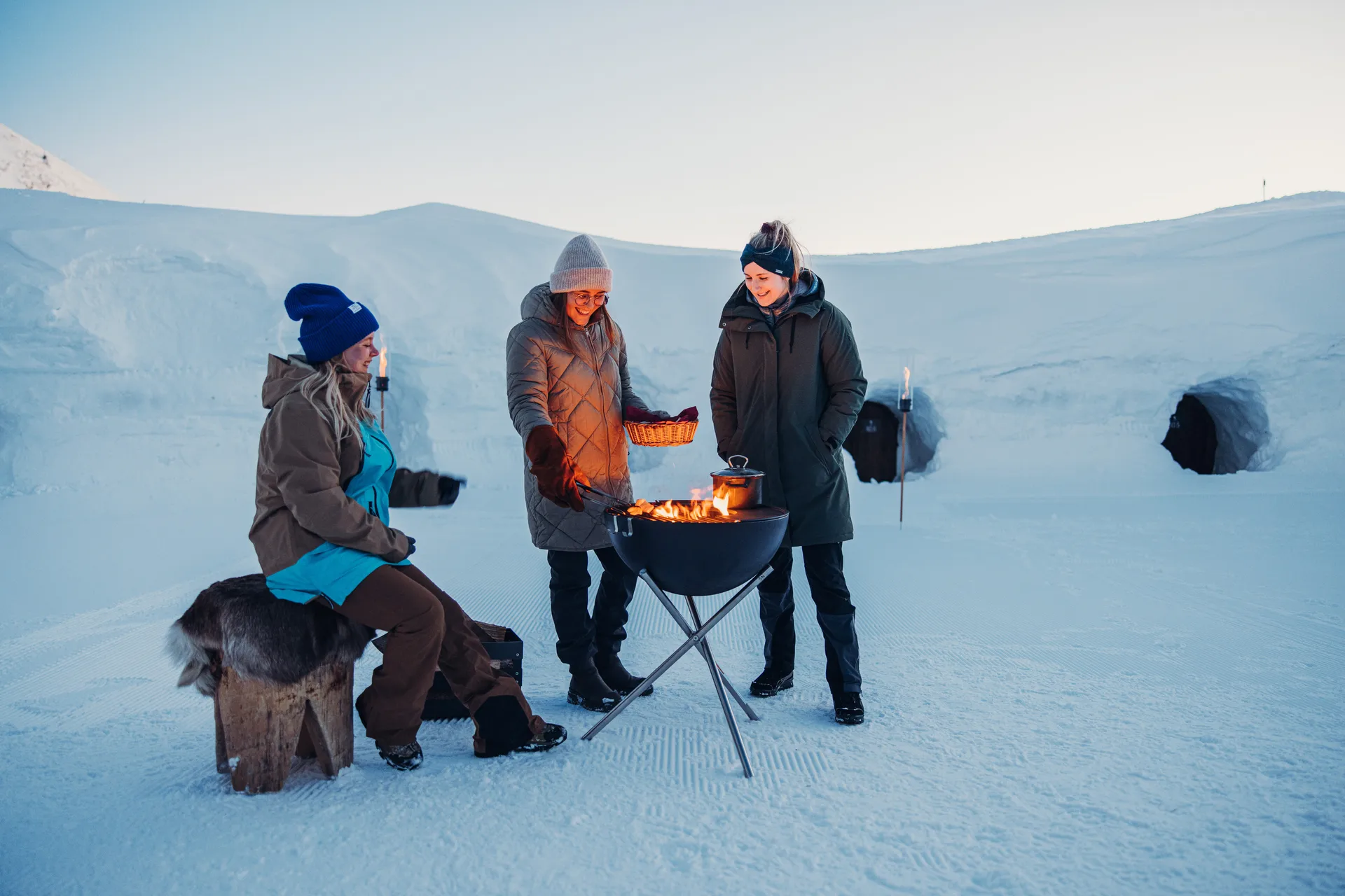 BOWL 57 화로용 삼각 스탠드, Silver Höfats