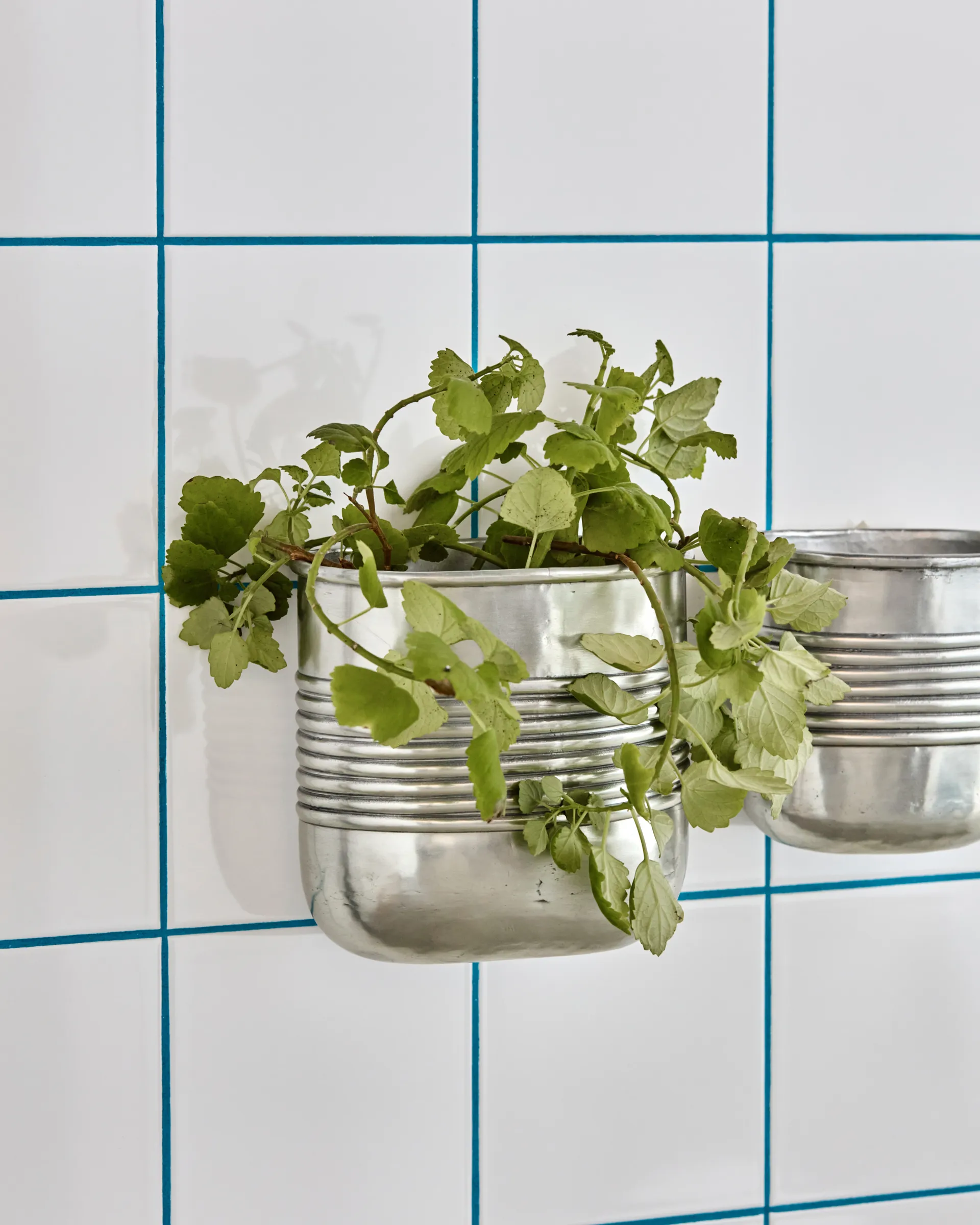 그루브 플랜터 알루미늄 오벌 2개 세트, Antique silver finish House Doctor | 하우스닥터