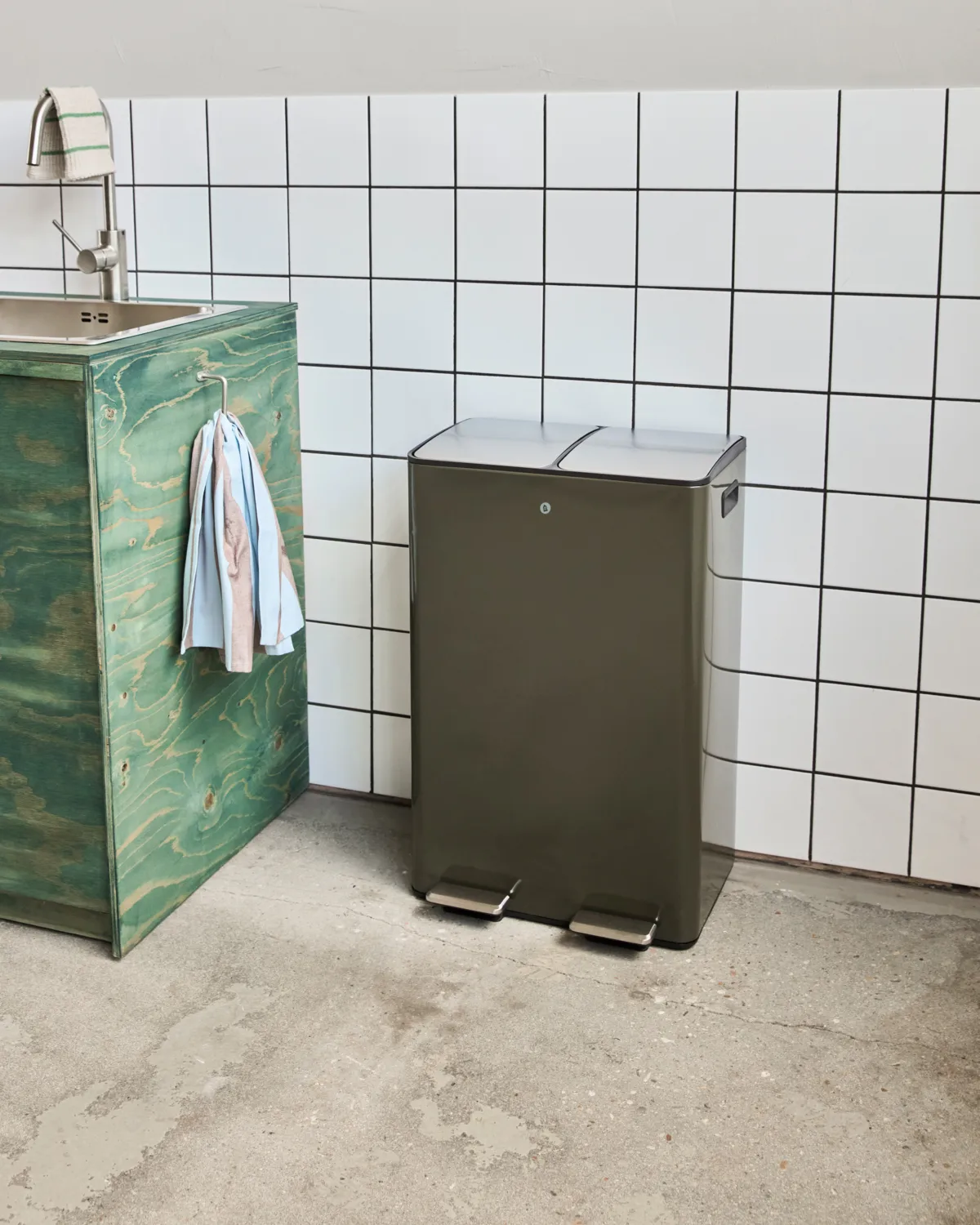 블랙 휴지통, Deep green, 46x35.5x71 cm House Doctor | 하우스닥터