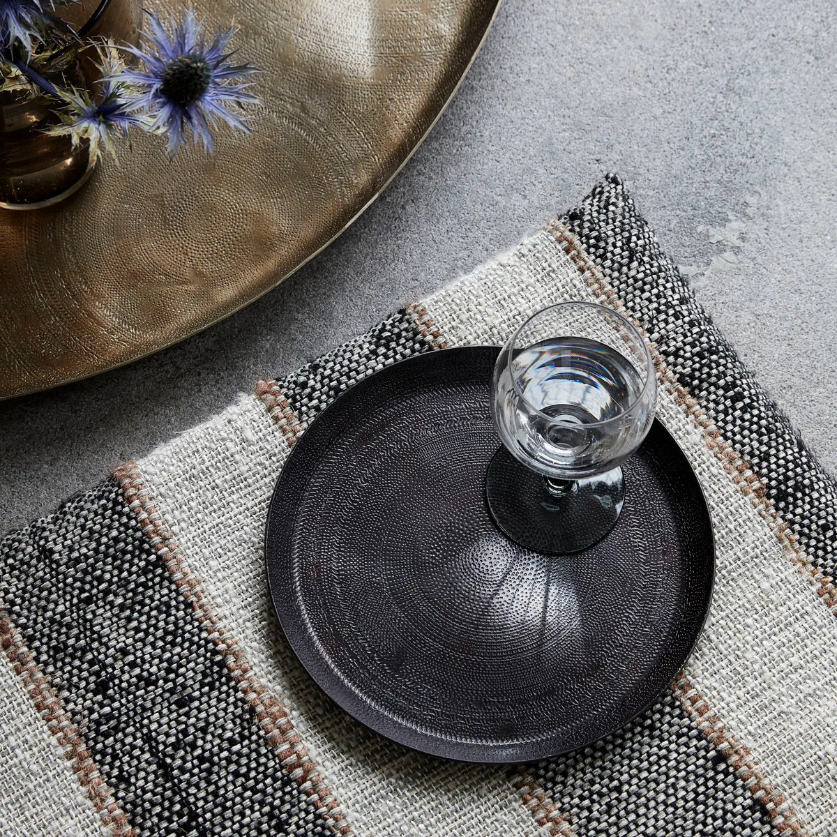 Jhansi 장식용 메탈 트레이 Ø24 cm, brown House Doctor | 하우스닥터