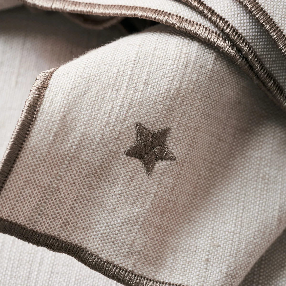 Twinkle 패브릭 냅킨 40x40 cm 4개 세트, Taupe House Doctor | 하우스닥터