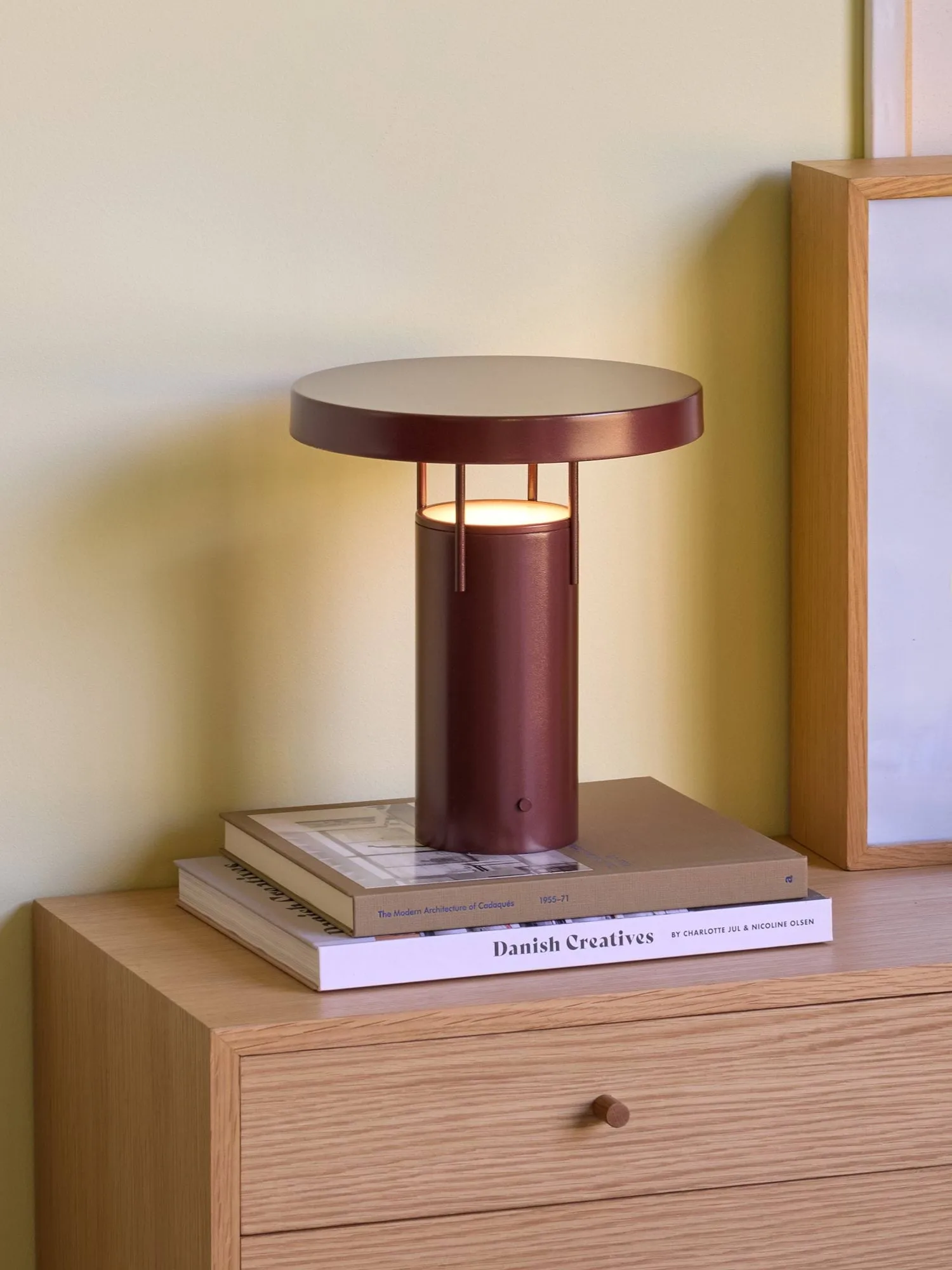 브링미 무선 테이블 조명, Metallic burgundy, 28 cm 휩시 인테리어