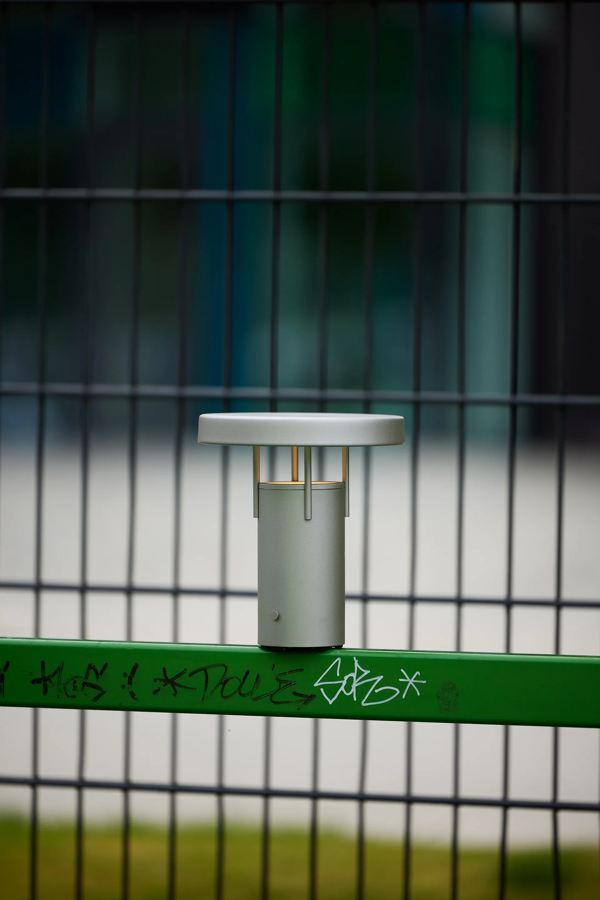 브링미 미니 무선 테이블 조명, Metallic sand 휩시 인테리어