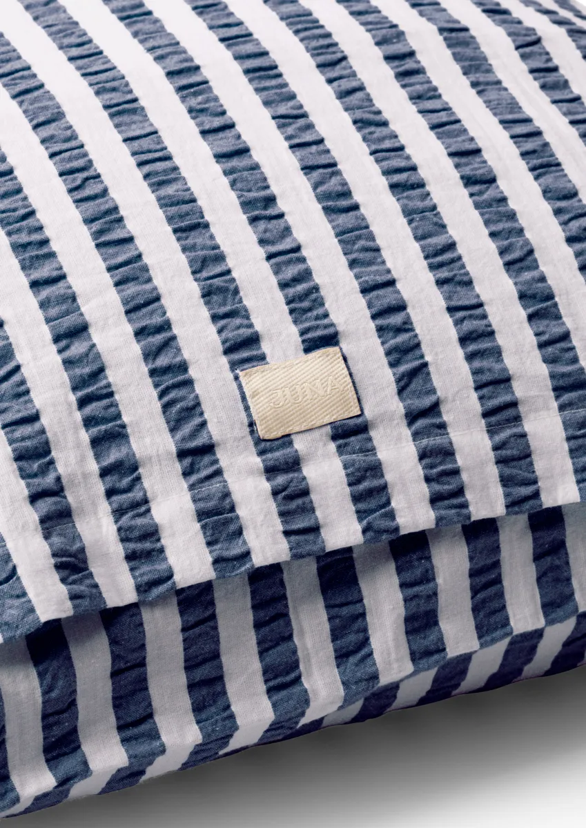 Bæk&Bølge 라인즈 쿠션 커버 50x60 cm, Dark blue-white Juna | 주나
