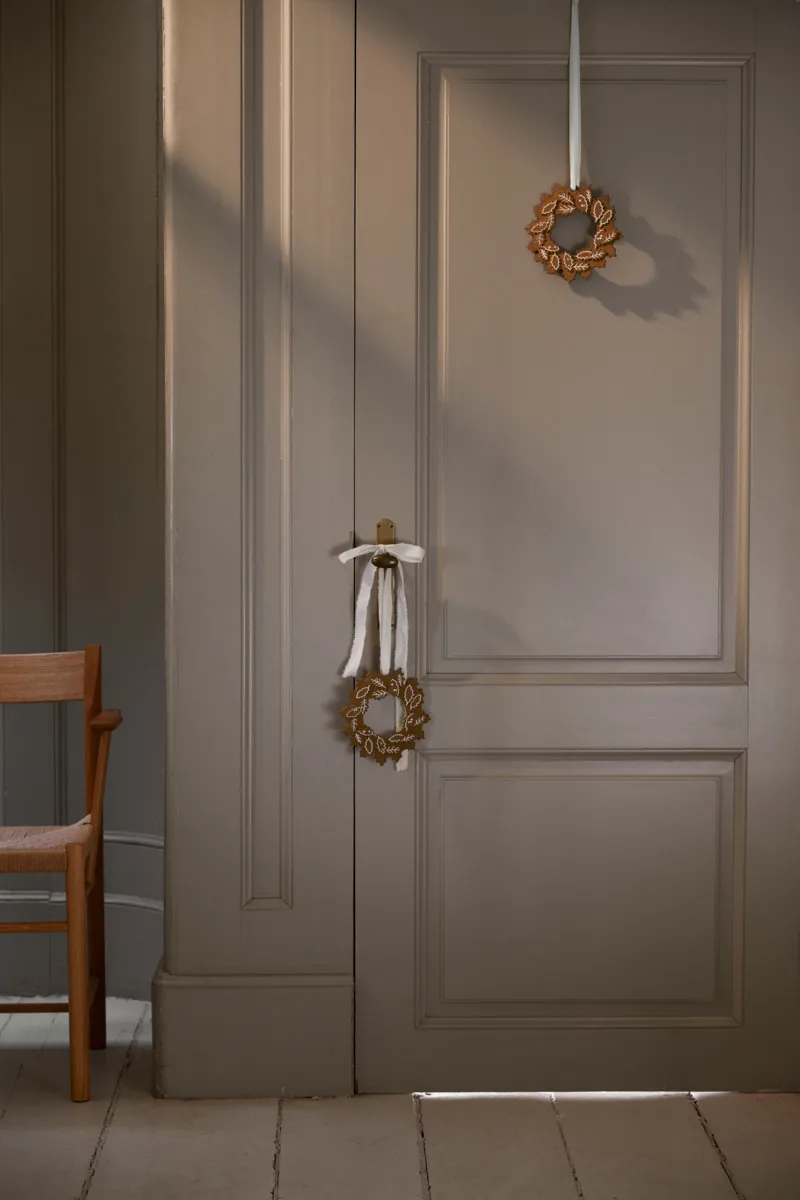 Gingerbread 크리스마스 바우블 화환 Ø18.5 cm, Brown Kähler | 케흘러